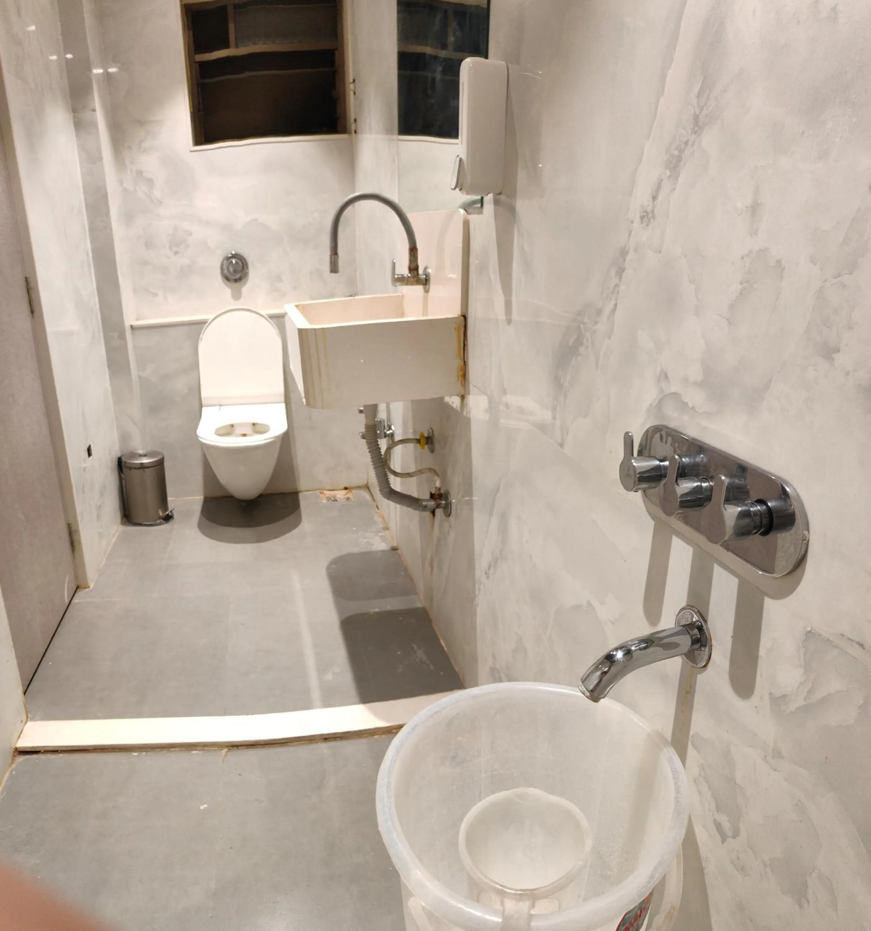 Toilet in Hotel Shirdi Park Inn 80 Meters From Sai Samadhi Temple