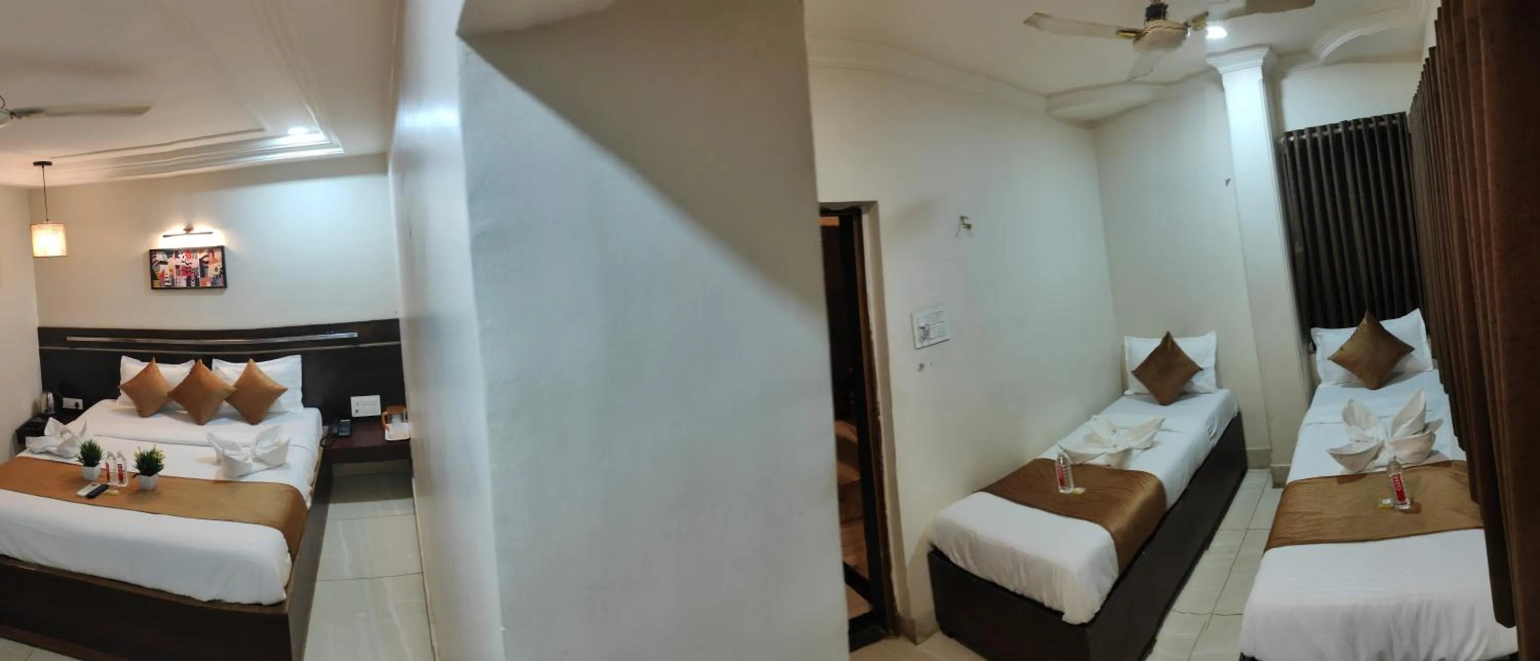 Bed in Hotel Shirdi Park Inn 80 Meters From Sai Samadhi Temple