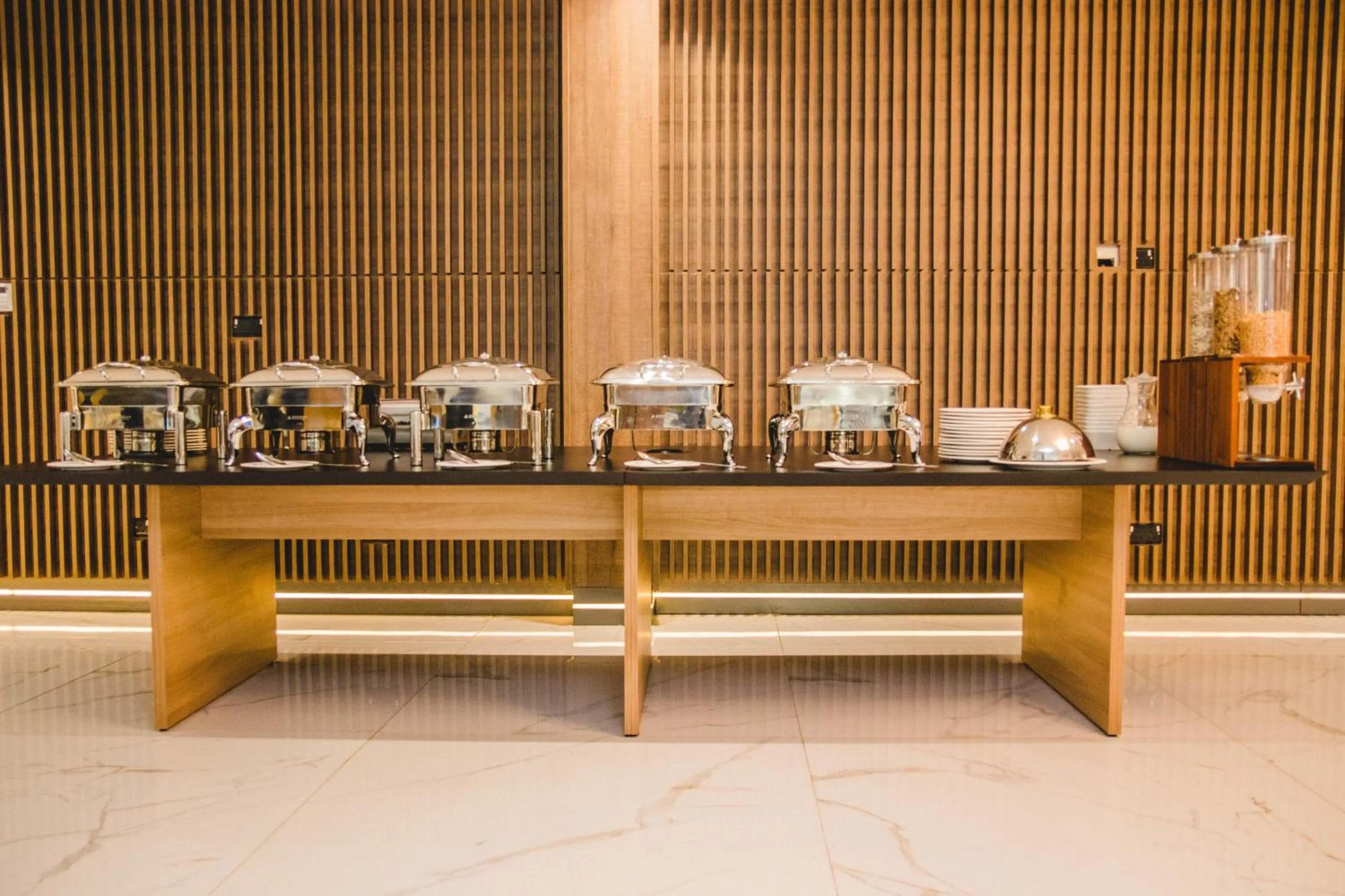 Restaurant/places to eat in The Safron Hotel