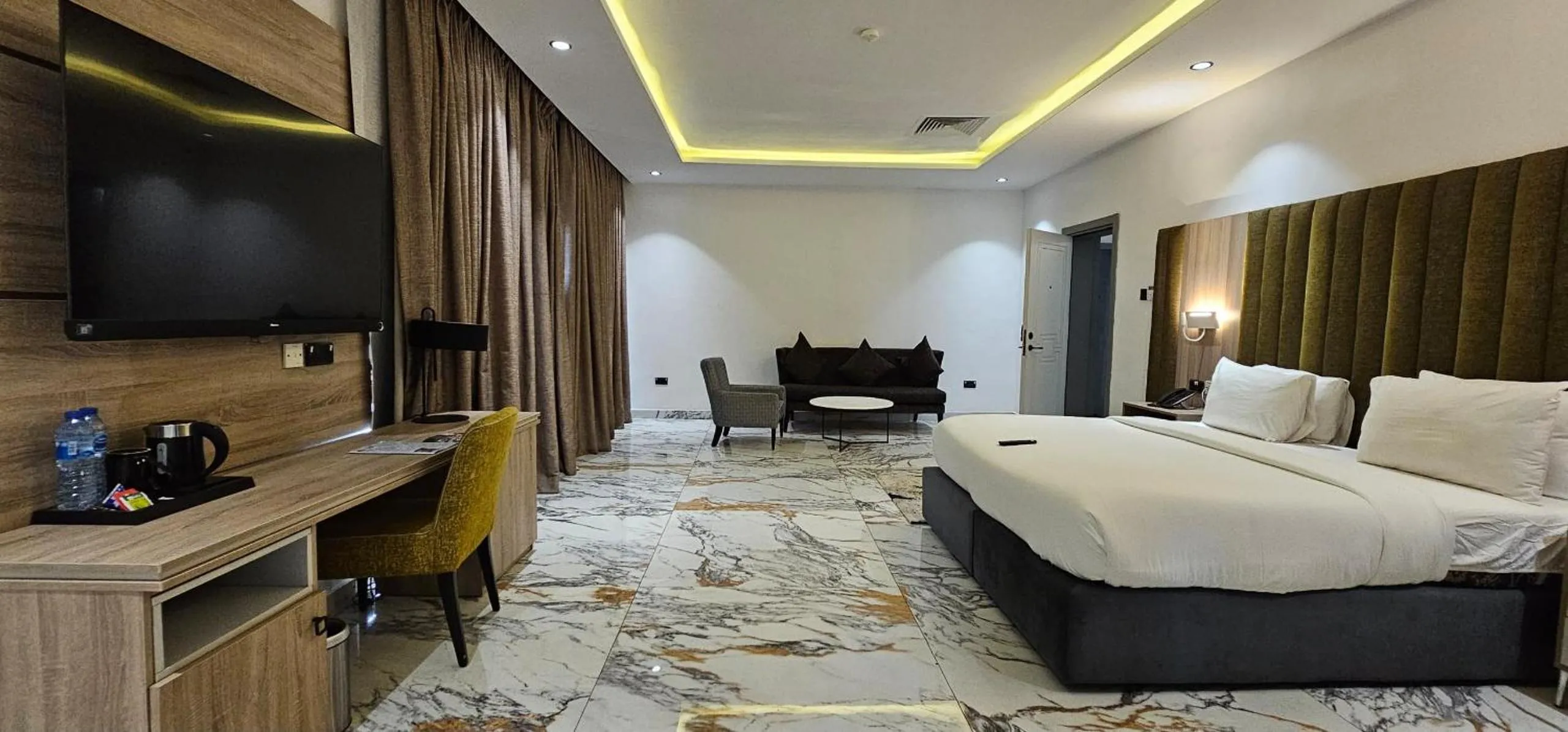 Bedroom, Bed in The Safron Hotel