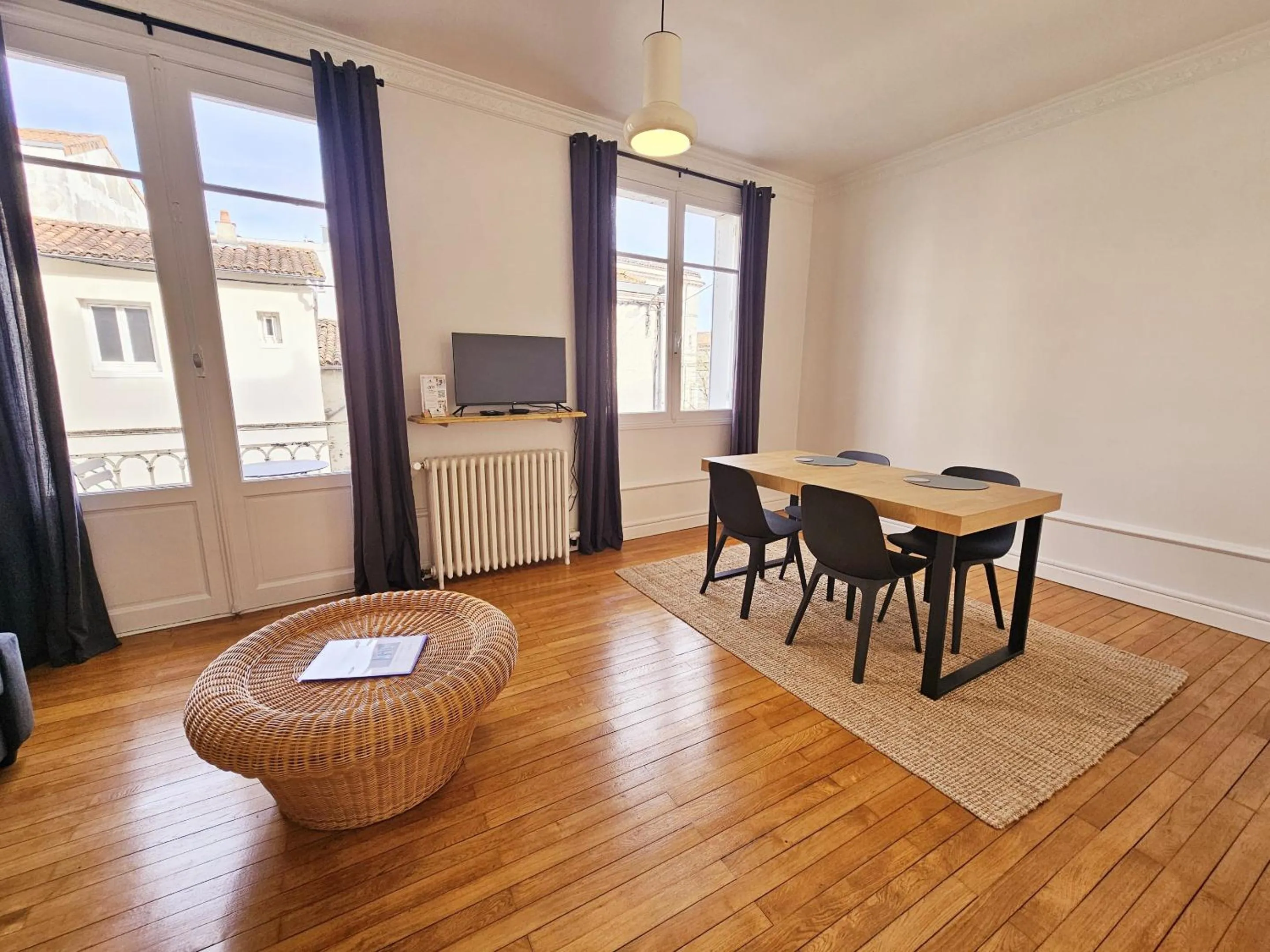 Living room in Fanfrelin joli T3 centre ville