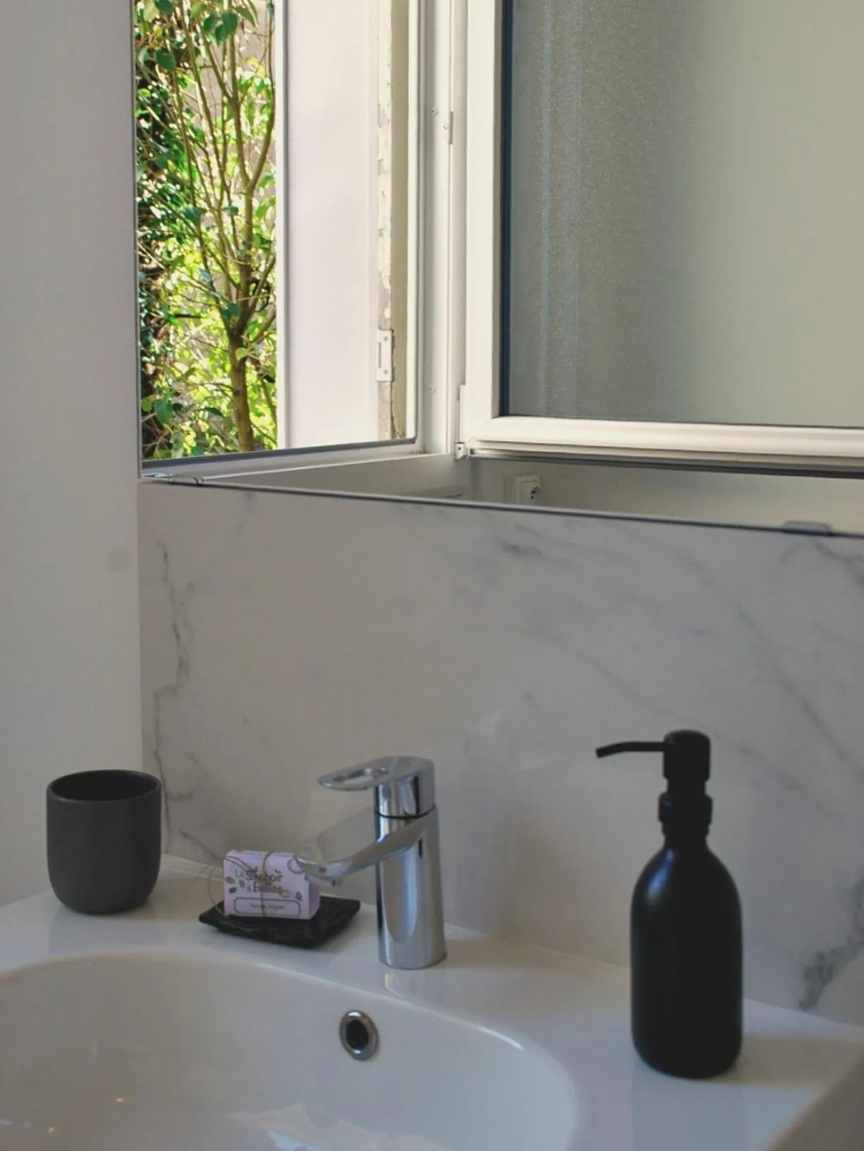 Bathroom in Fanfrelin joli T3 centre ville