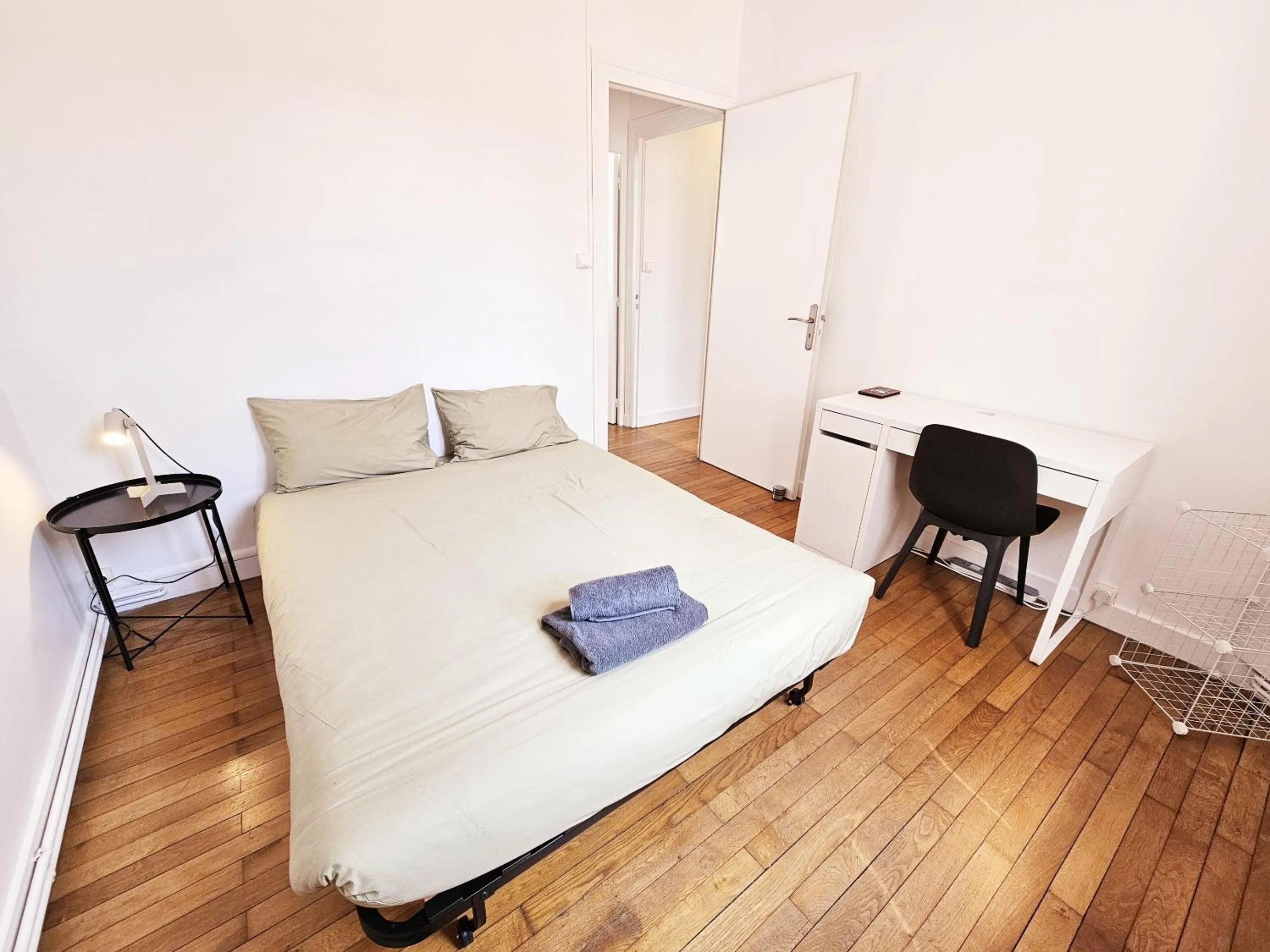 Bedroom, Bed in Fanfrelin joli T3 centre ville