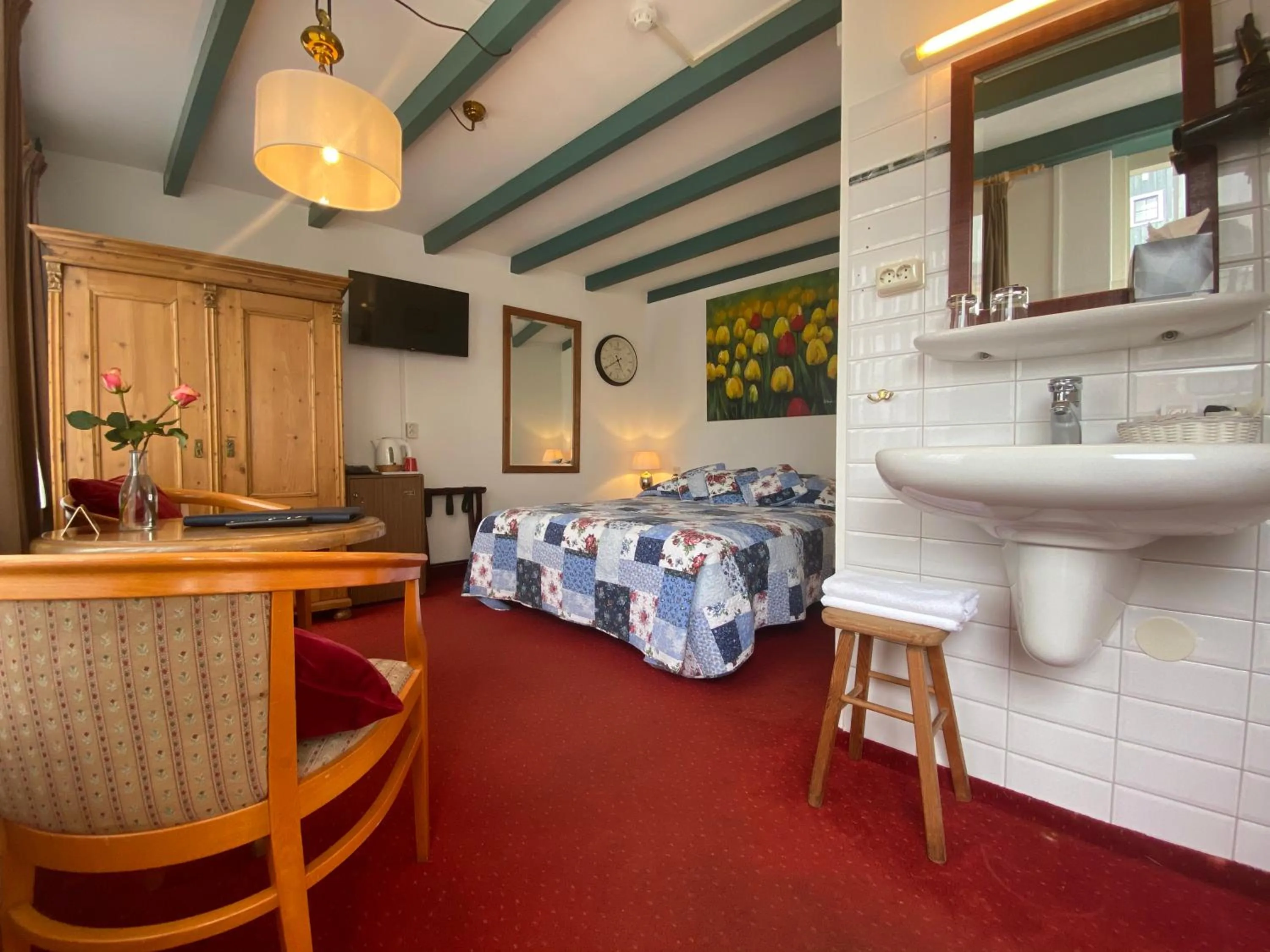 Photo of the whole room, Bed in Hotel & Restaurant De Fortuna