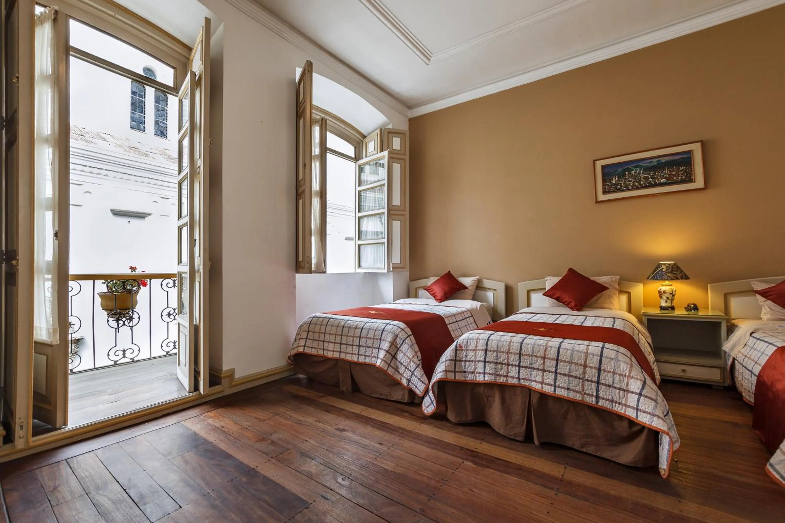 Family Room with Balcony in Hotel La Orquidea