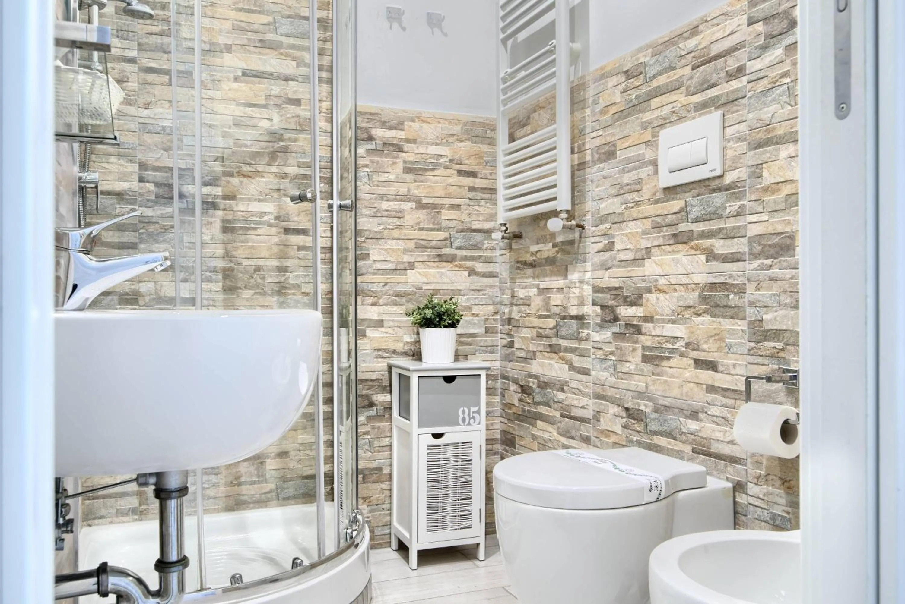 Bathroom in Vatican's Roof