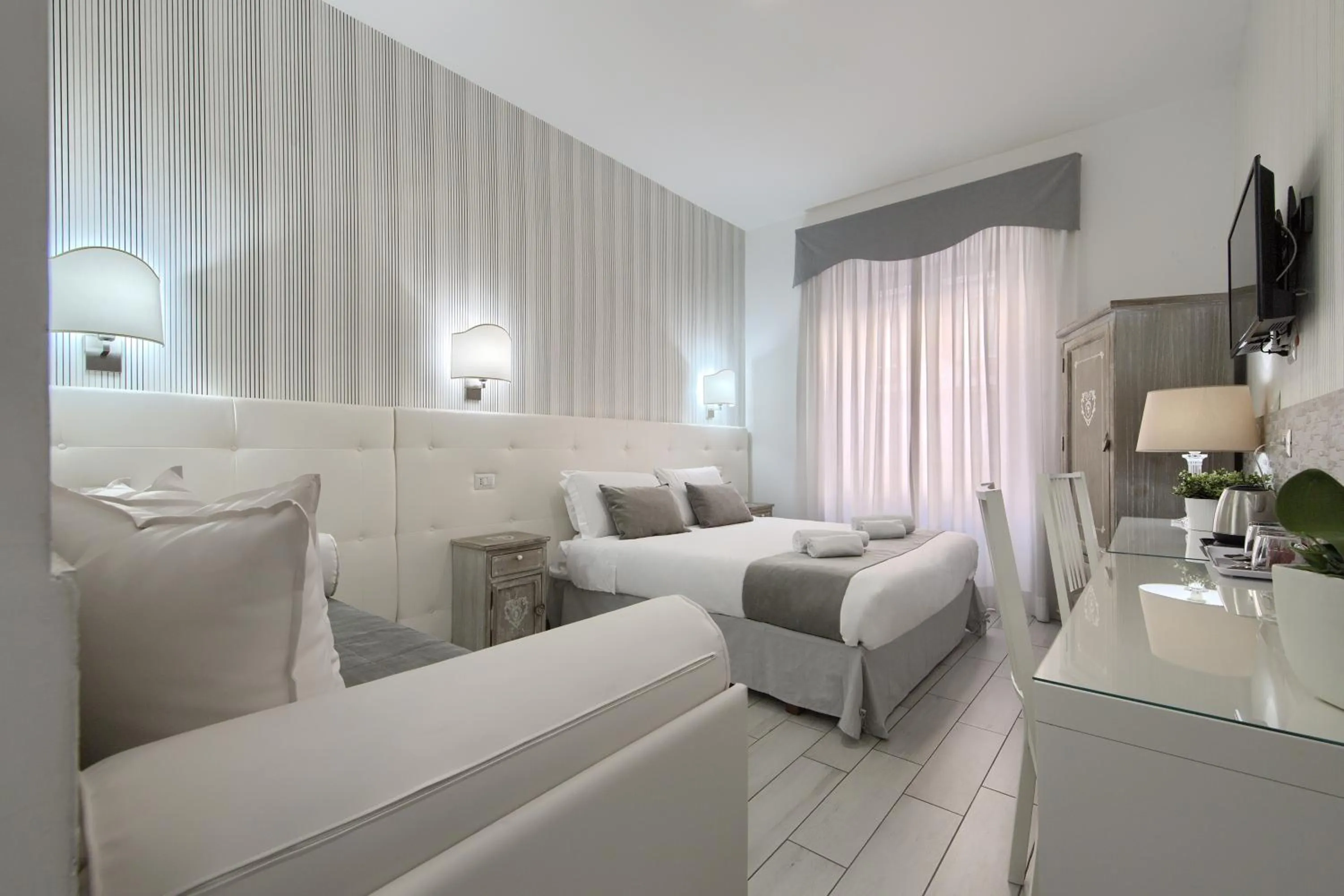 Bathroom, Bed in Vatican's Roof