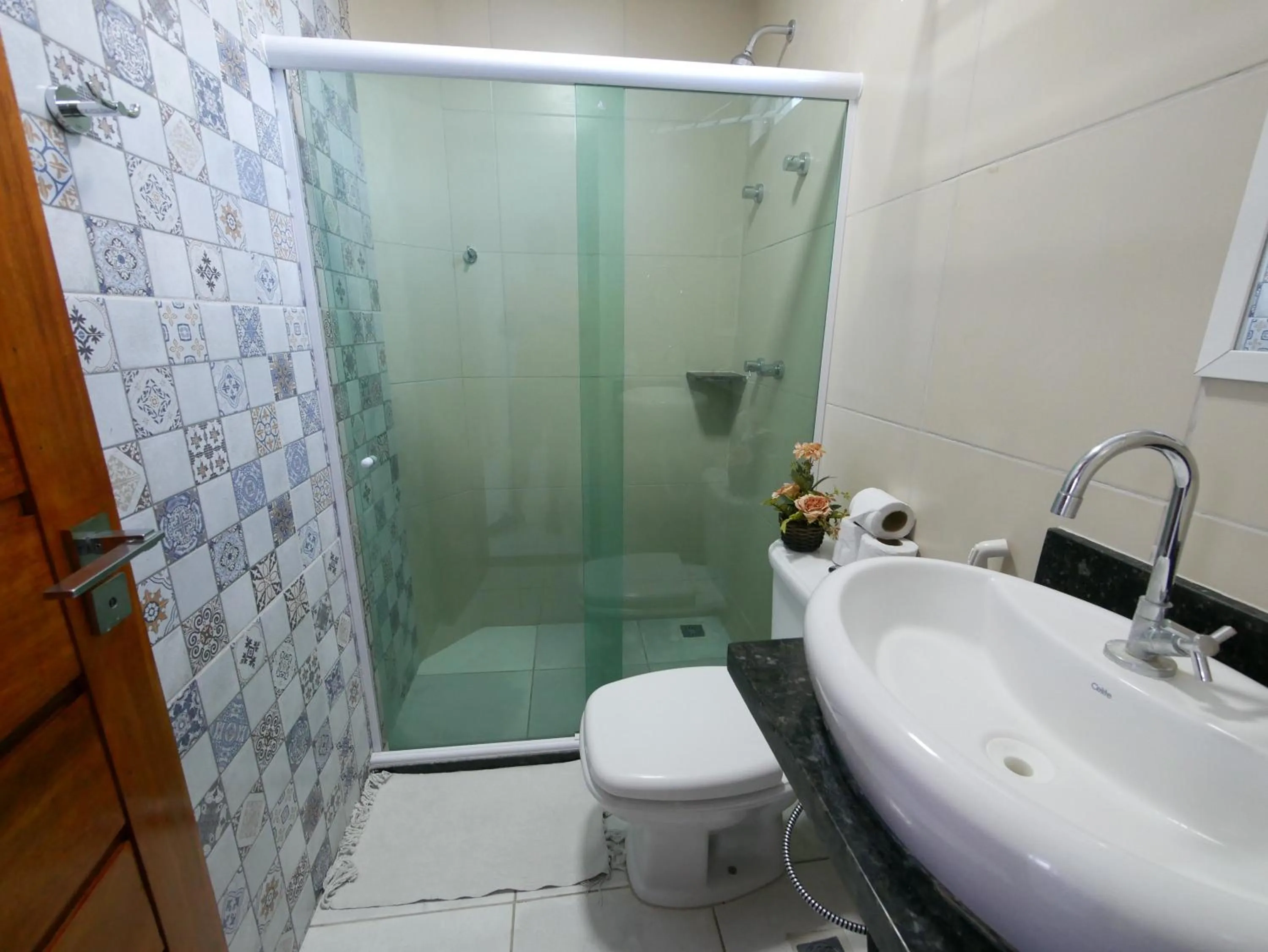 Toilet in Pousada Brasileira