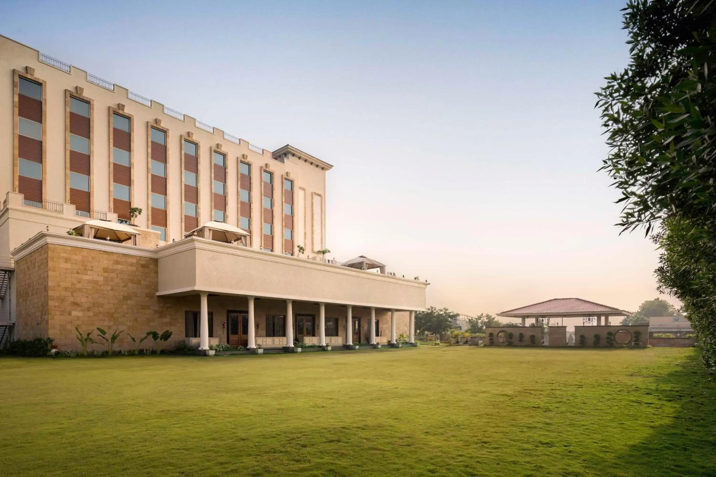 Property building in Jasraj Palace Yavatmal Hotel, a member of Radisson Individuals Property building in Jasraj Palace Yavatmal Hotel, a member of Radisson Individuals