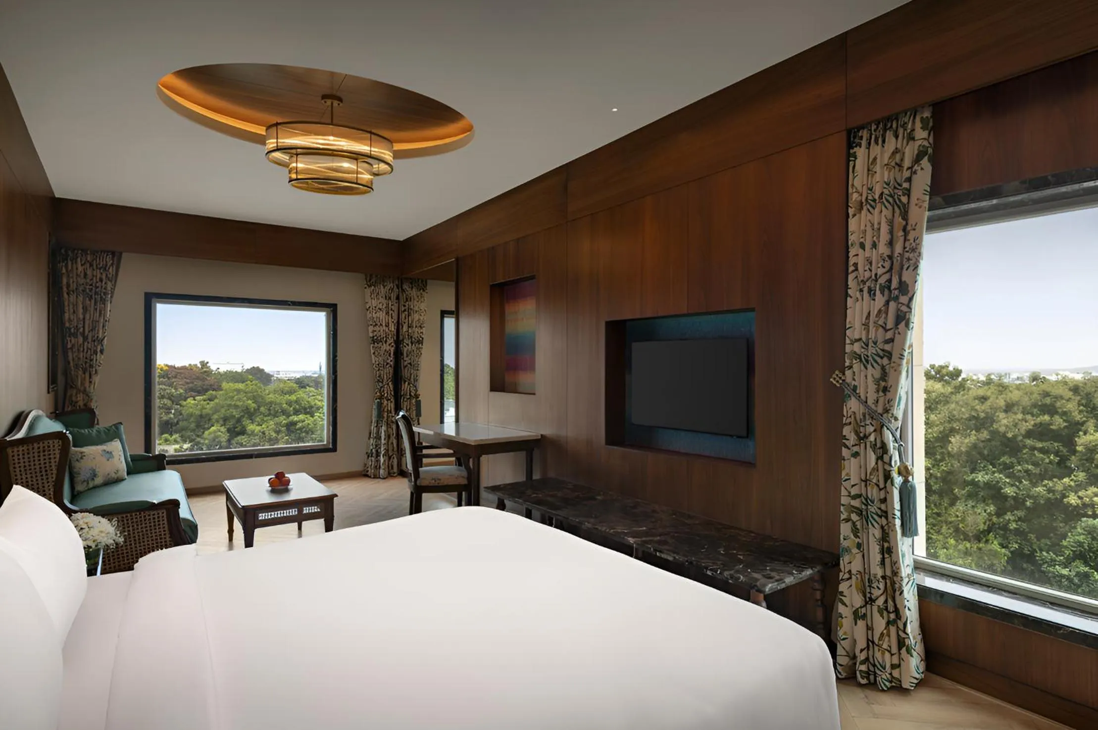 Bed in Jasraj Palace Yavatmal Hotel, a member of Radisson Individuals