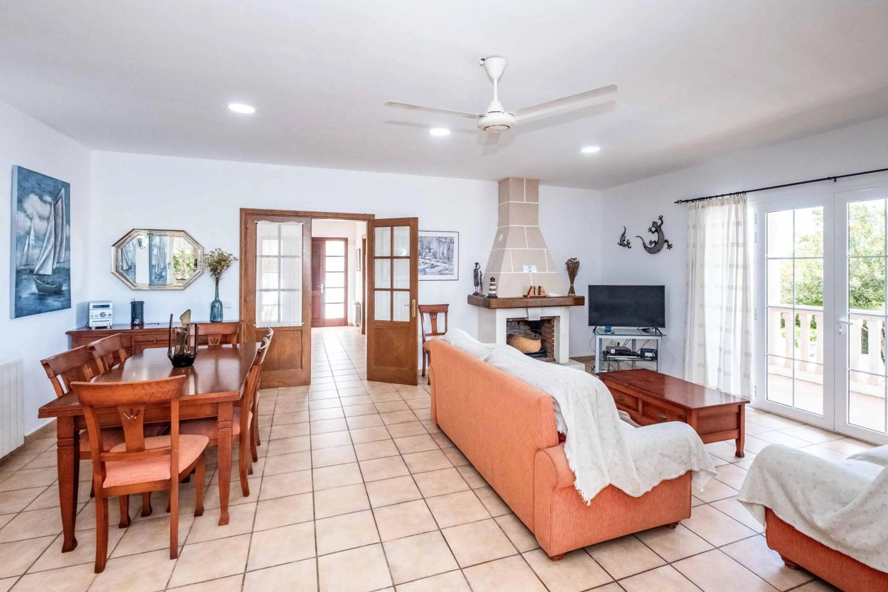 TV and multimedia in Villa Alaris