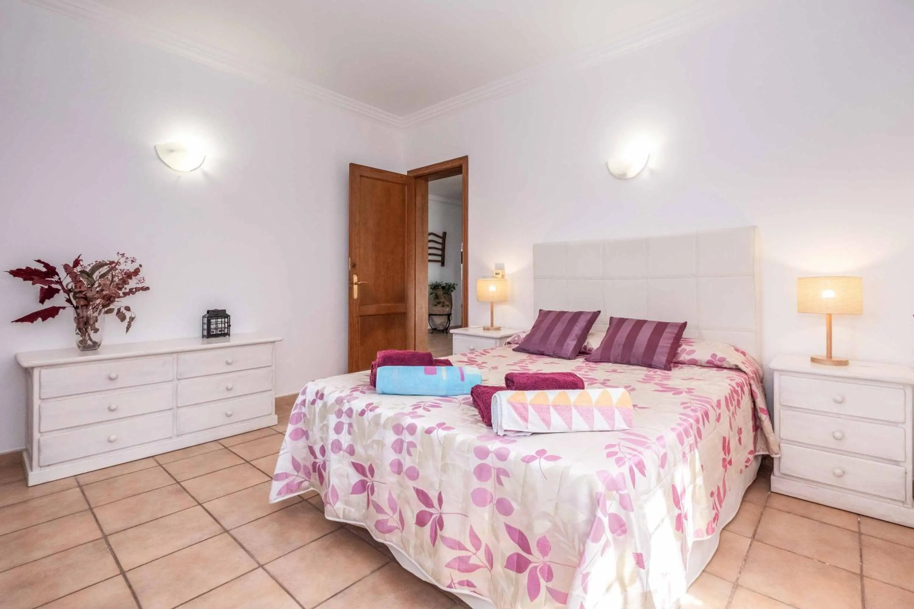 Other, Bed in Villa Alaris