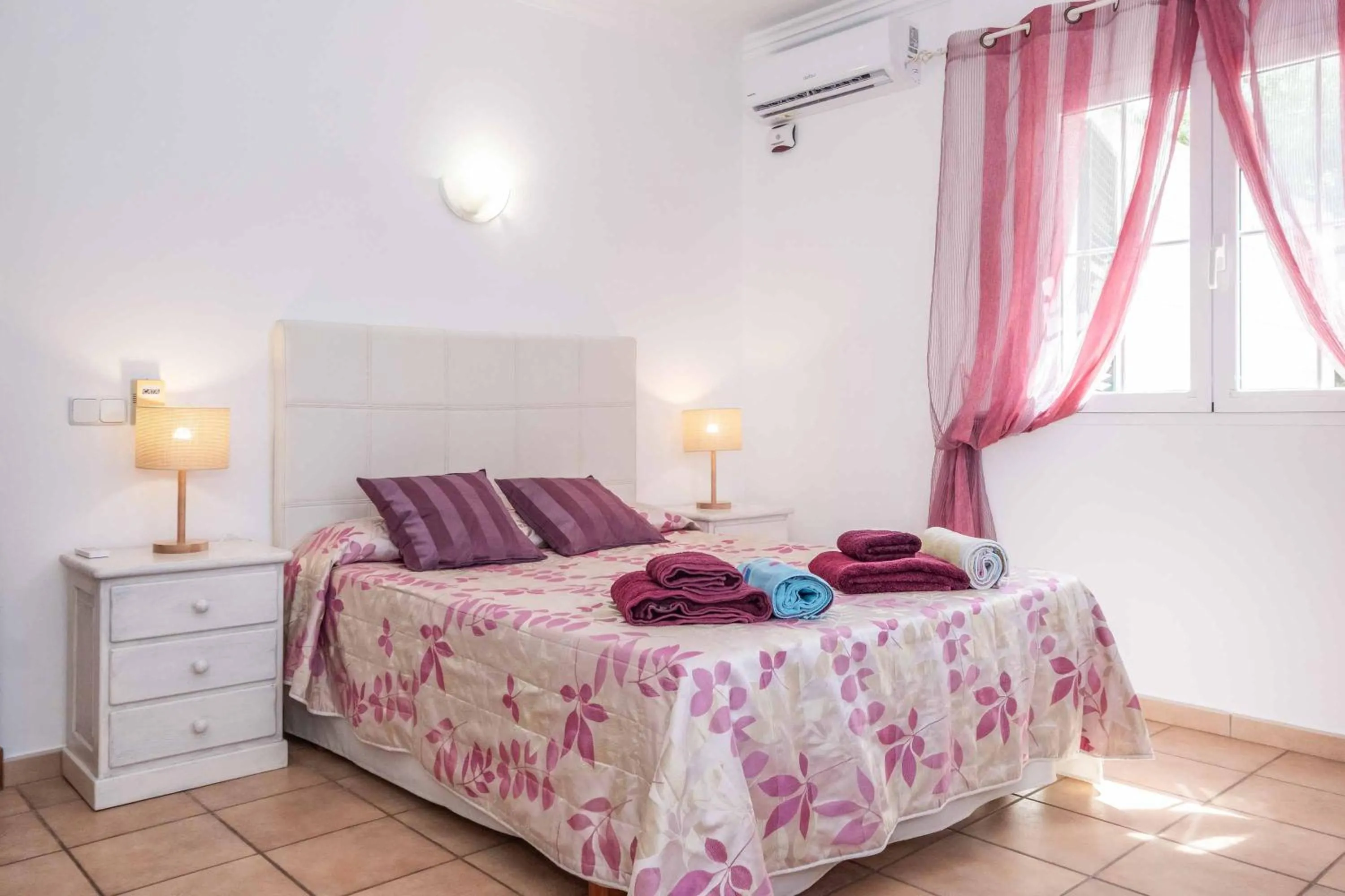 Other, Bed in Villa Alaris