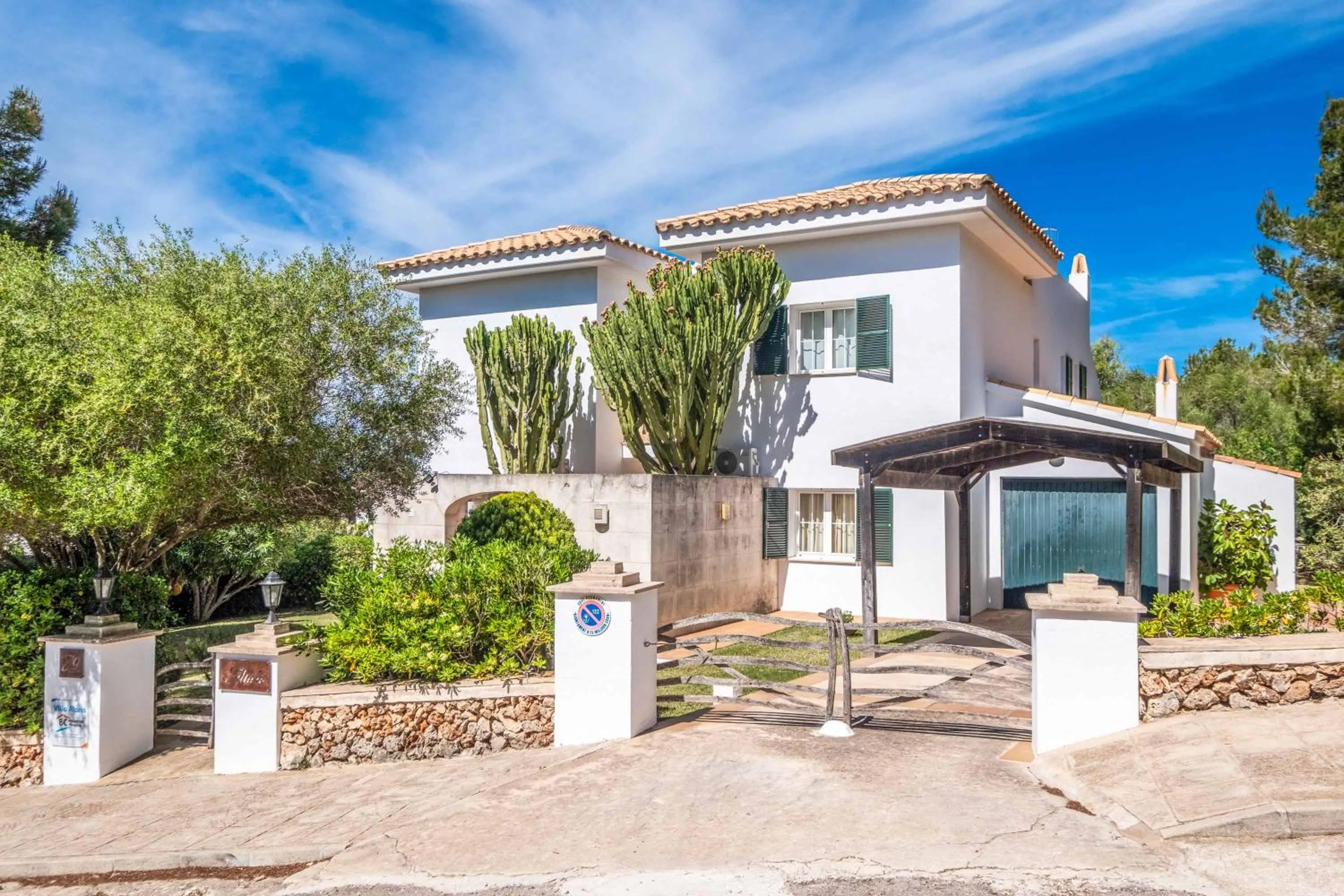 Property building in Villa Alaris
