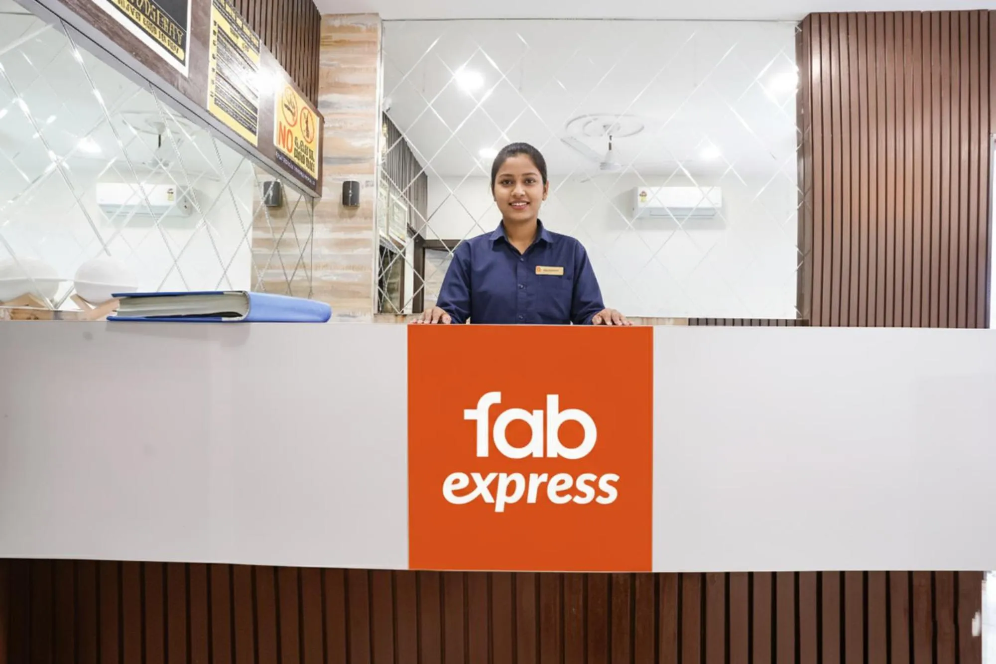 Lobby or reception in FabHotel Good Luck Residency