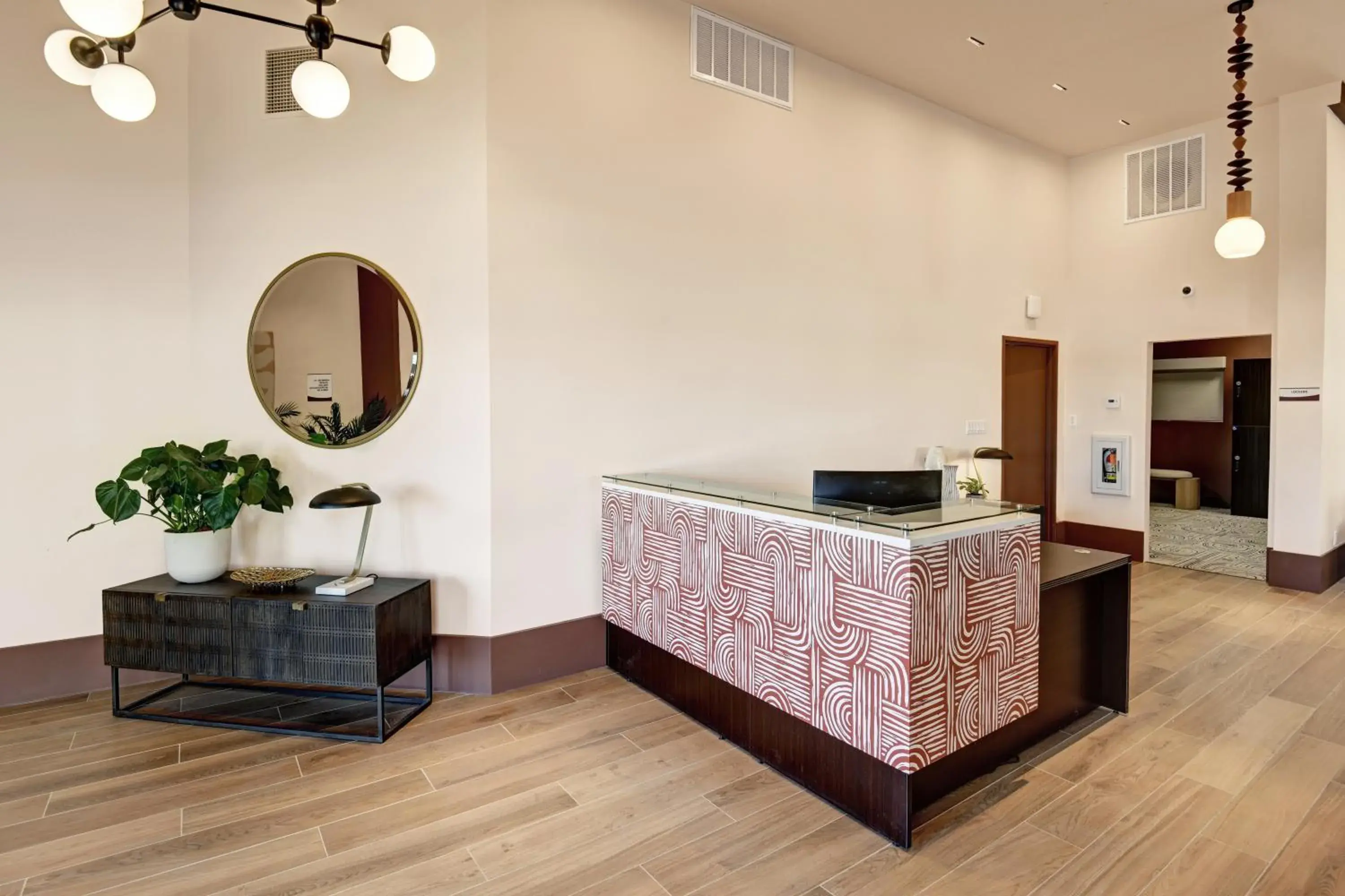 Lobby or reception in The Dunes Hotel (Palm Springs) Lobby or reception in The Dunes Hotel (Palm Springs)