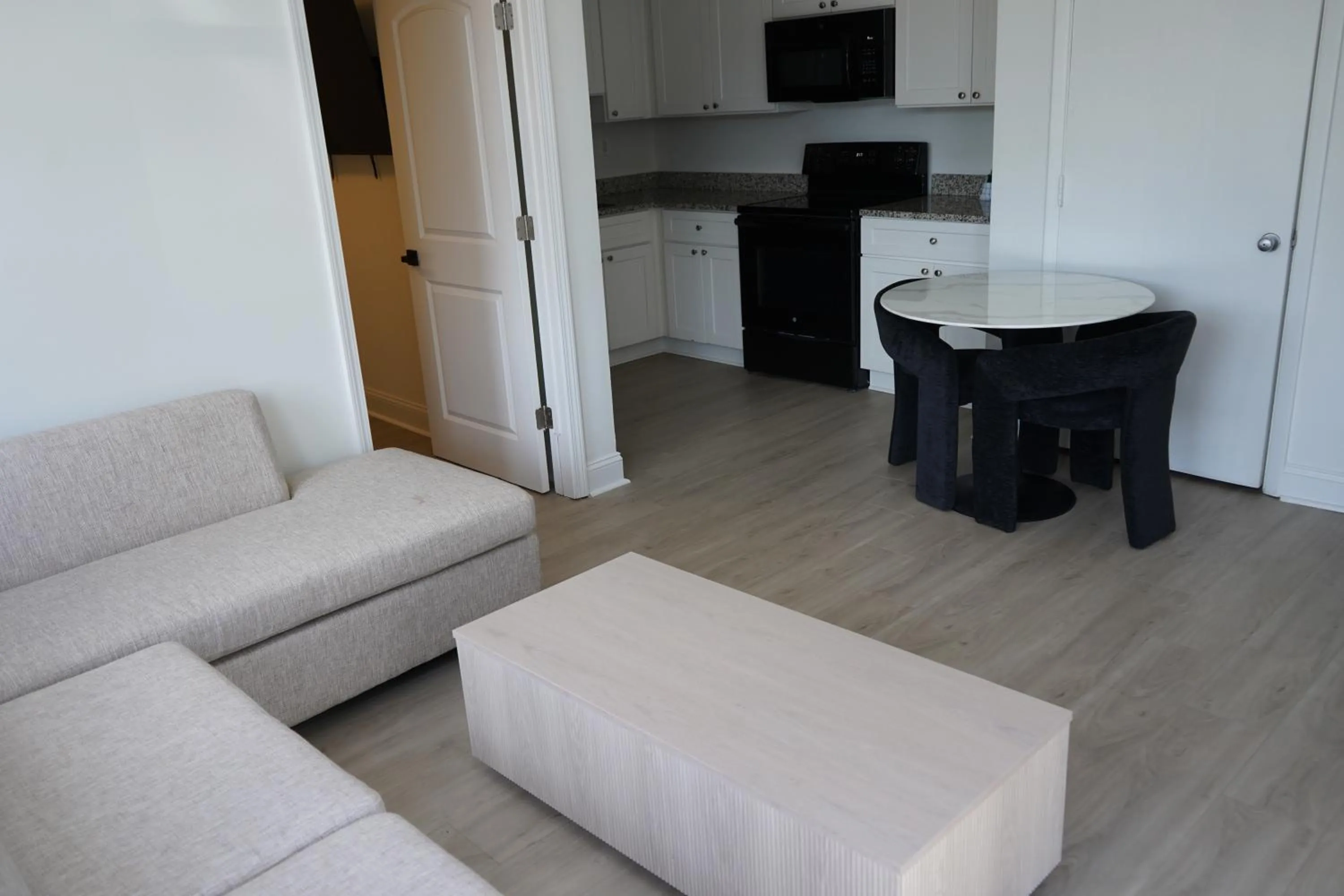 Kitchen or kitchenette in Indigo