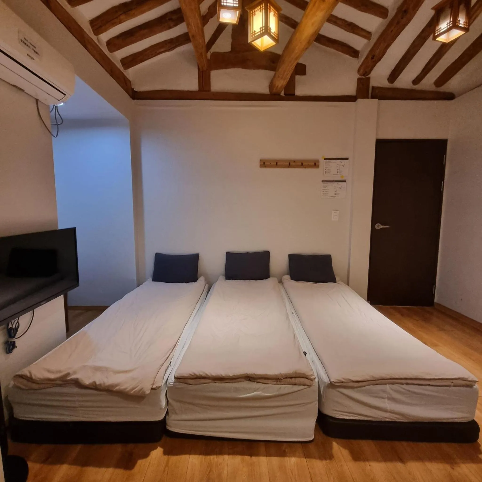 Bed in Bibimbap Hanok Guesthouse Gyeongbokgung
