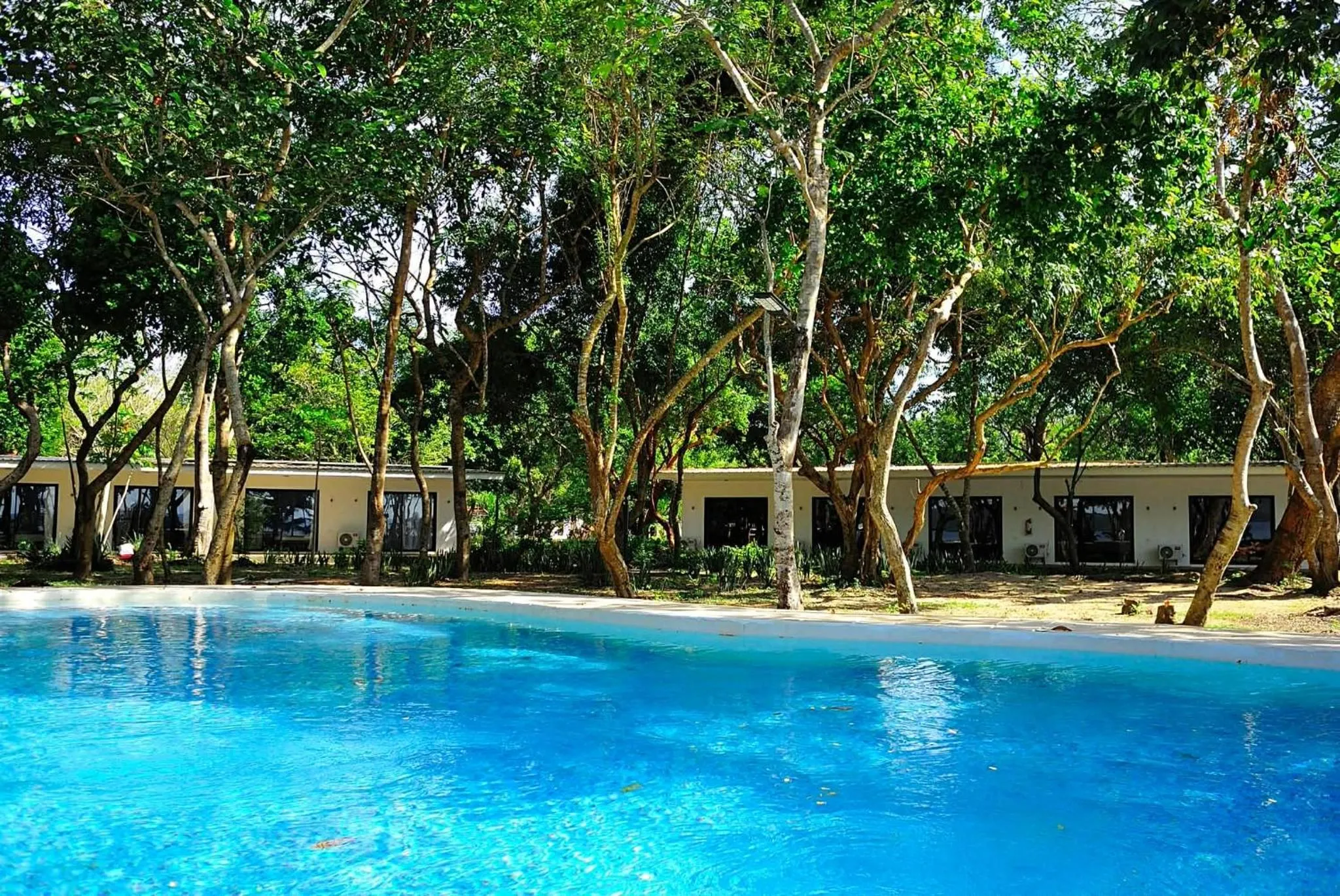 Twin Room with Sea View in Magalong Beach Resort