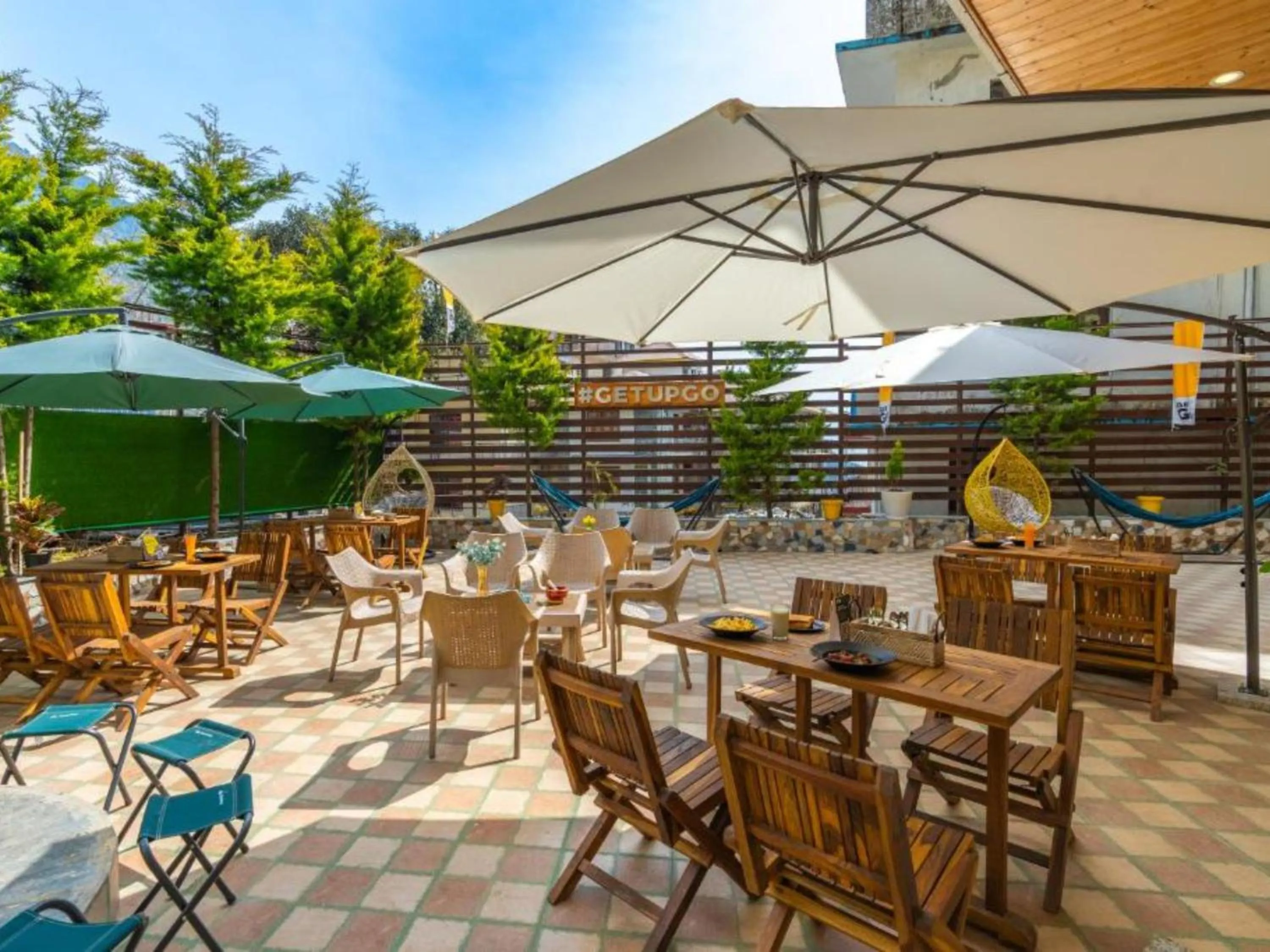 Restaurant/places to eat in The Hosteller Mcleodganj, Bhagsu Waterfall