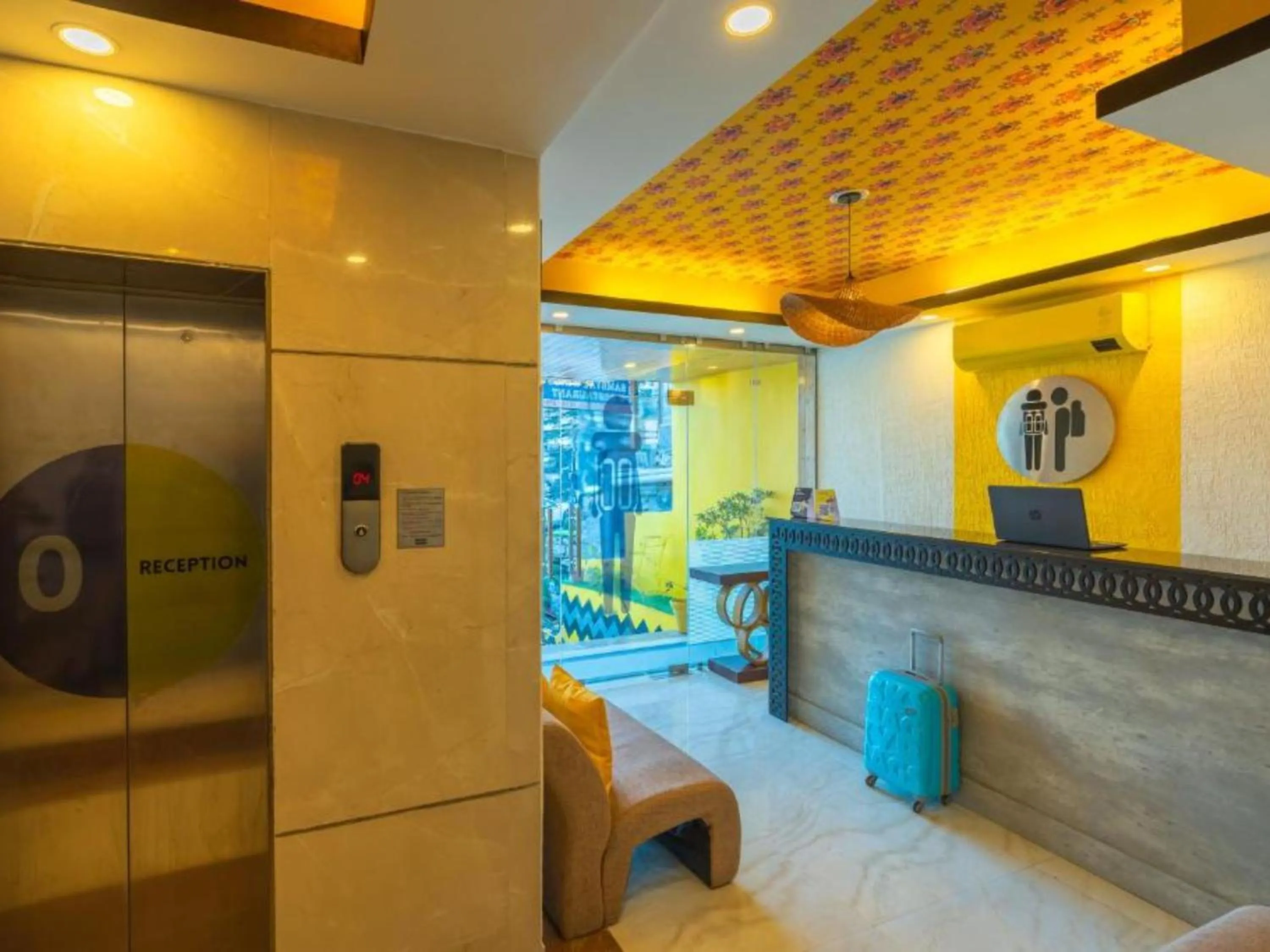 Living room in The Hosteller Mcleodganj, Bhagsu Waterfall