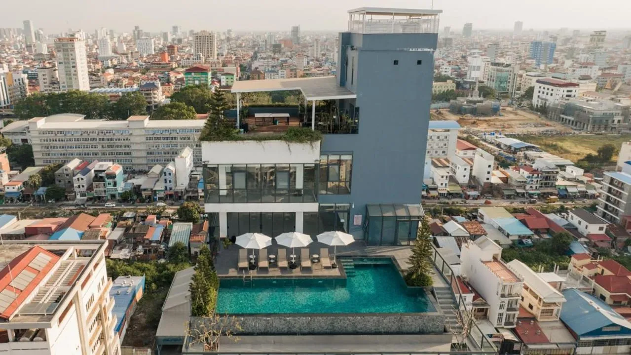 Swimming pool in La Cozii TK