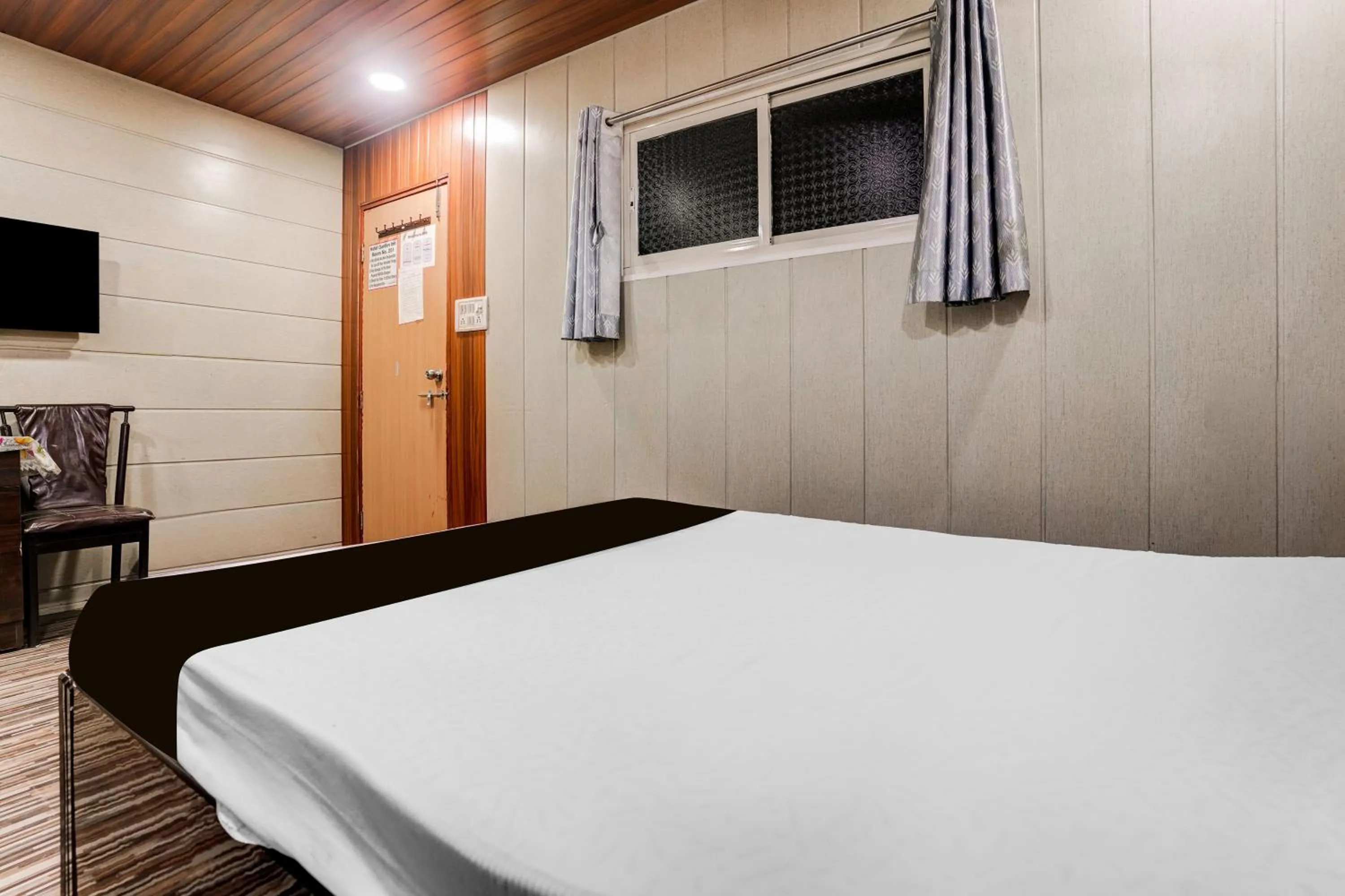 Bedroom, Bed in Super Hotel O Ulhasnagar Railway Junction Formerly Garden Inn