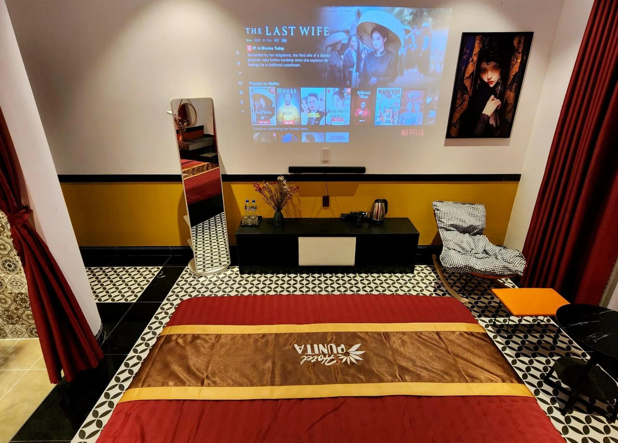 TV and multimedia in Punita Hotel