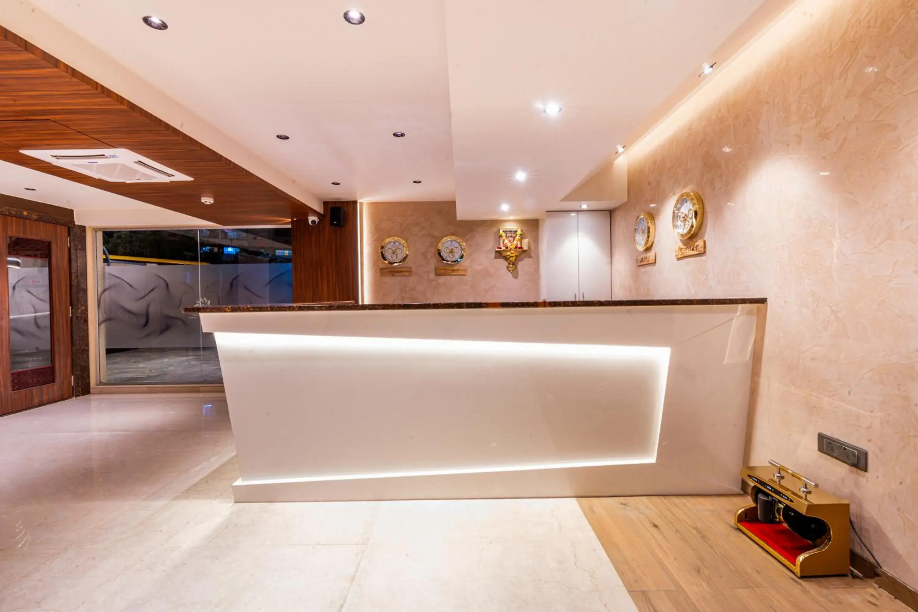 Lobby or reception in Treebo Premium Heritage Grand -Majiwada Thane Lobby or reception in Treebo Premium Heritage Grand -Majiwada Thane