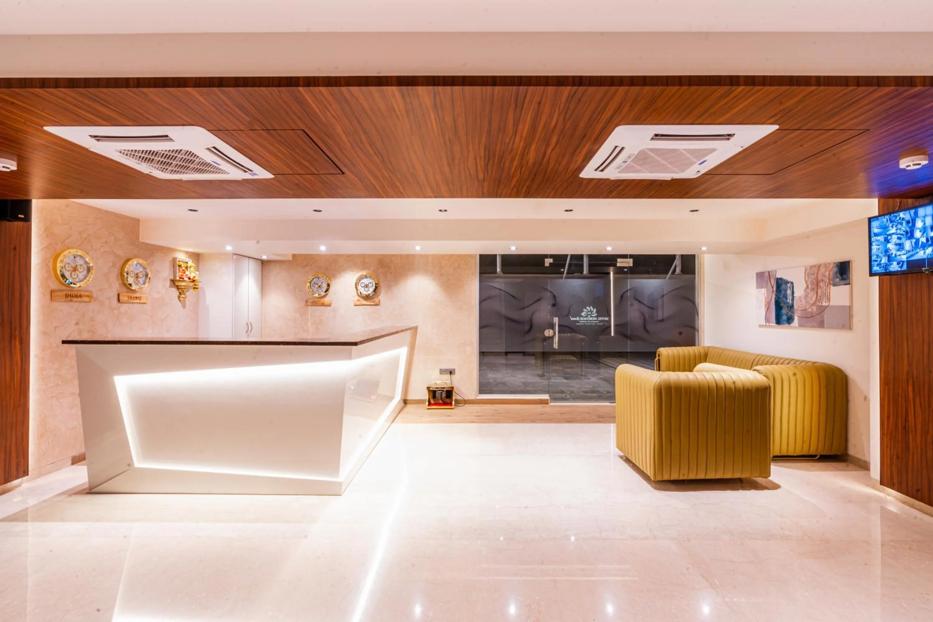 Lobby or reception in Treebo Premium Heritage Grand -Majiwada Thane
