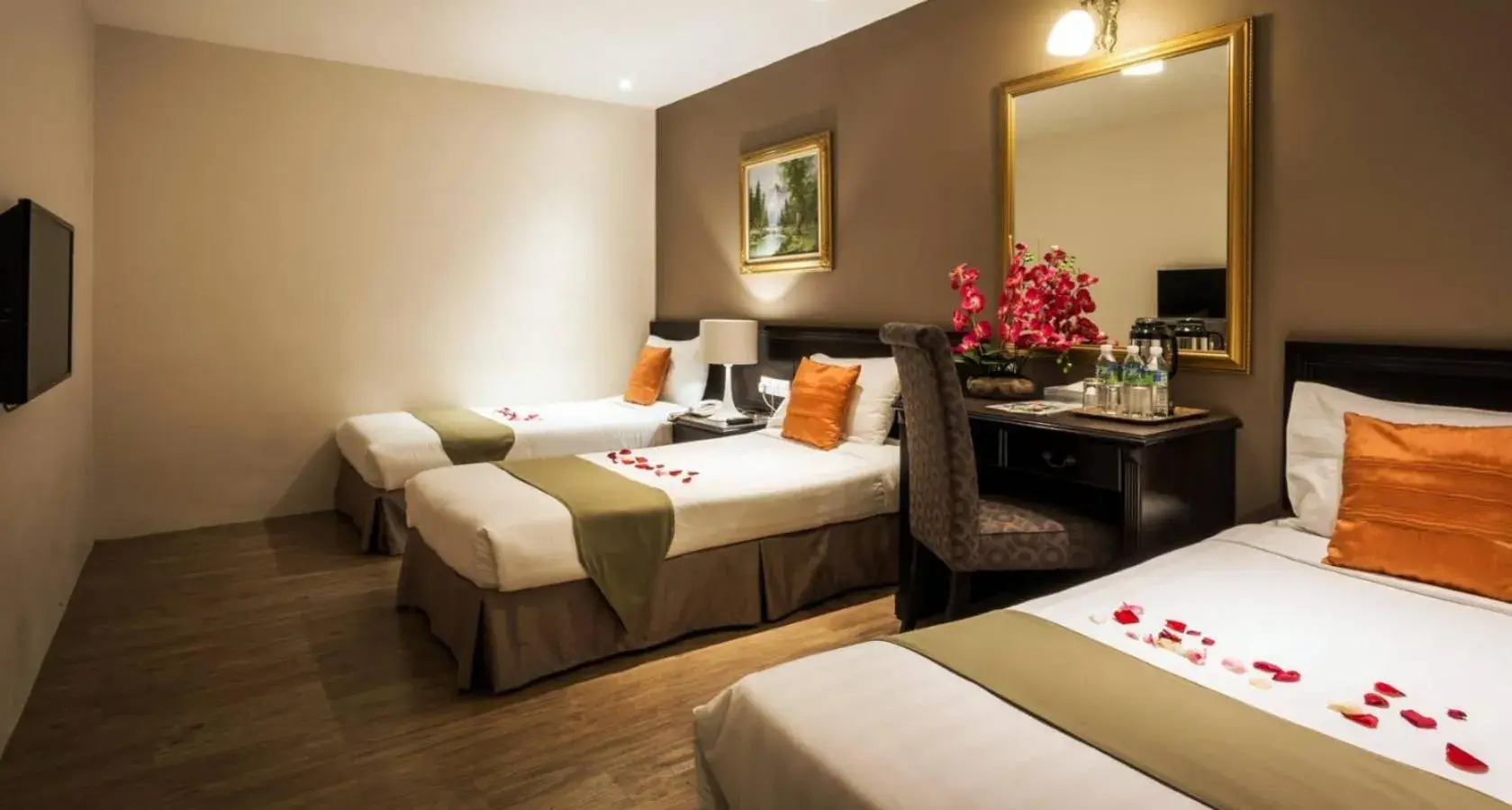 Bed in PJ De Inn Hotel Bed in PJ De Inn Hotel