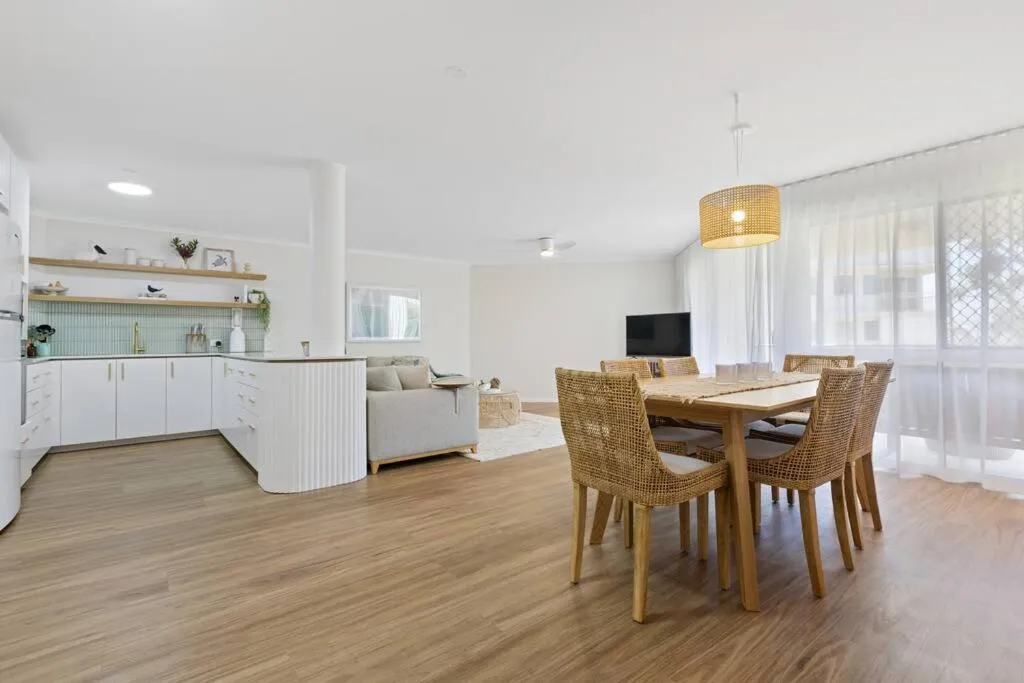 Kitchen or kitchenette in Luxury on the Beach Surfside Resort -Sunshine Coast
