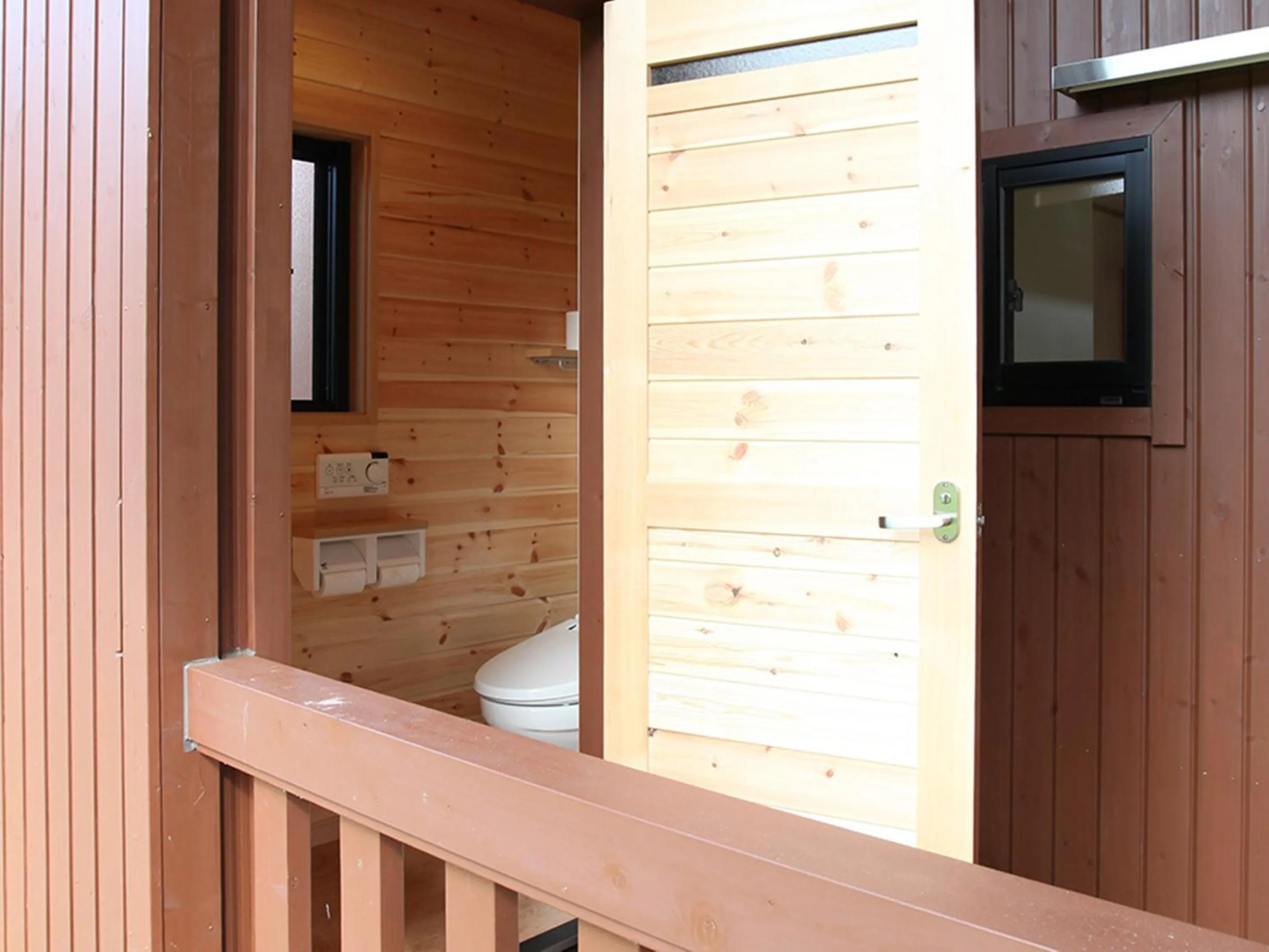 Toilet in Nagomiya Hirugano