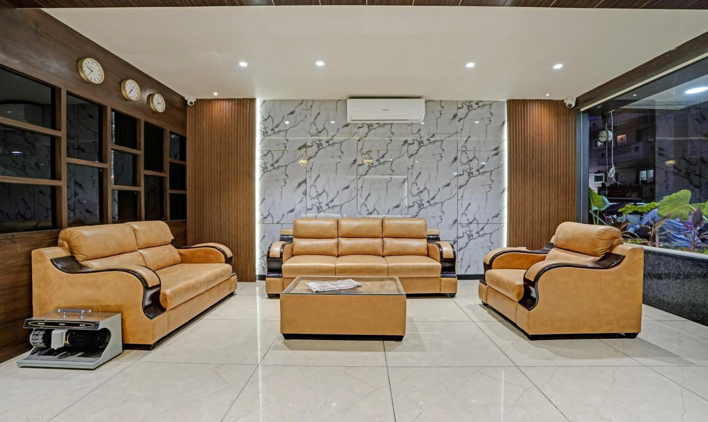 Communal lounge/ TV room in Happy Stays Whitefield