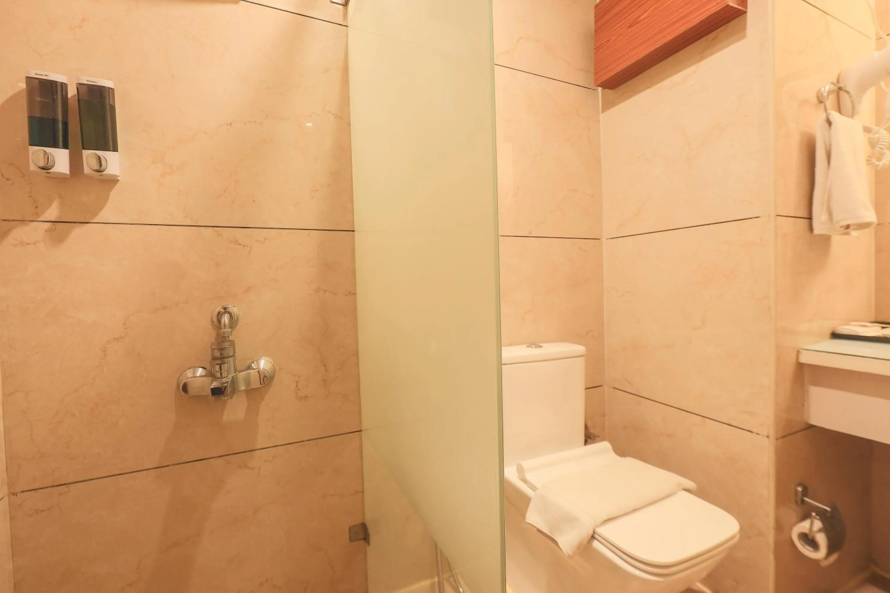 Toilet in Happy Stays Whitefield