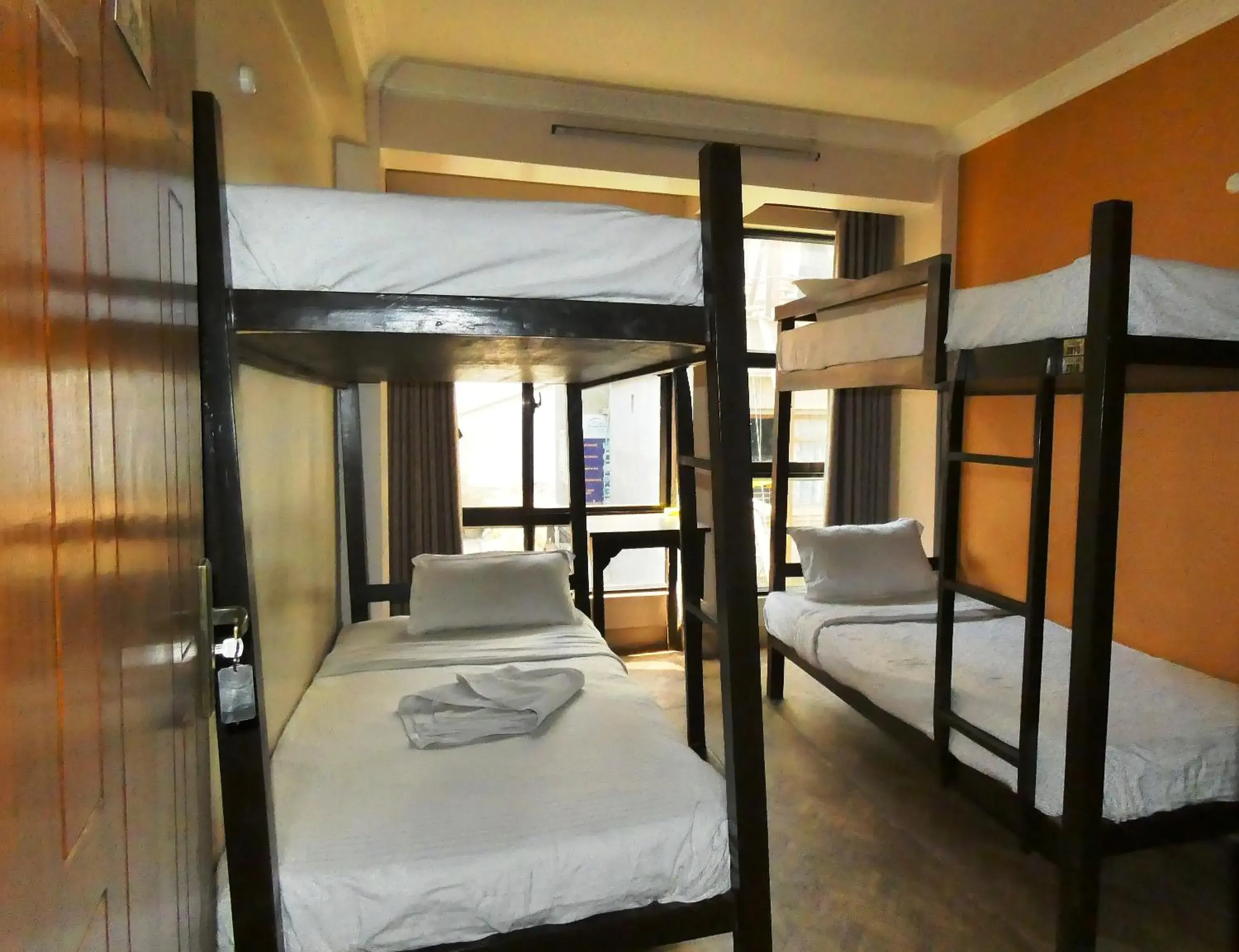 Bed in 4-Bed Dormitory Room in Paradise Guest House Bed in 4-Bed Dormitory Room in Paradise Guest House