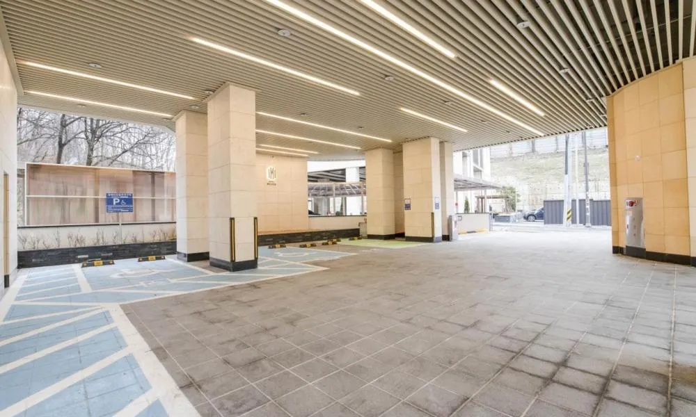 Parking in Uiwang Milos Hotel