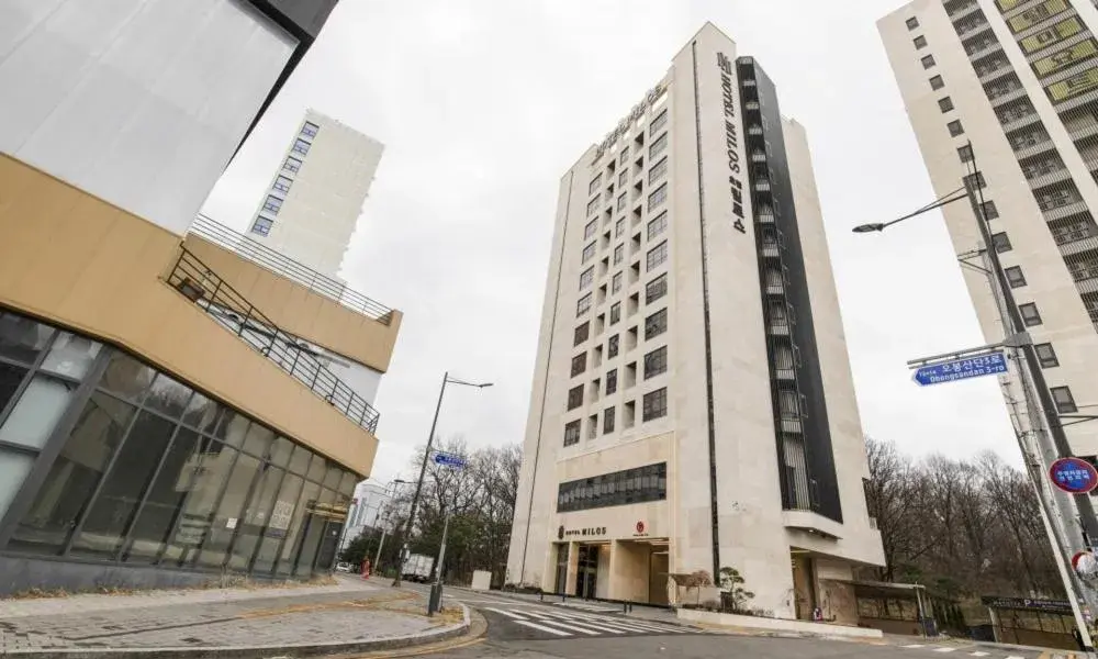 Property building in Uiwang Milos Hotel Property building in Uiwang Milos Hotel