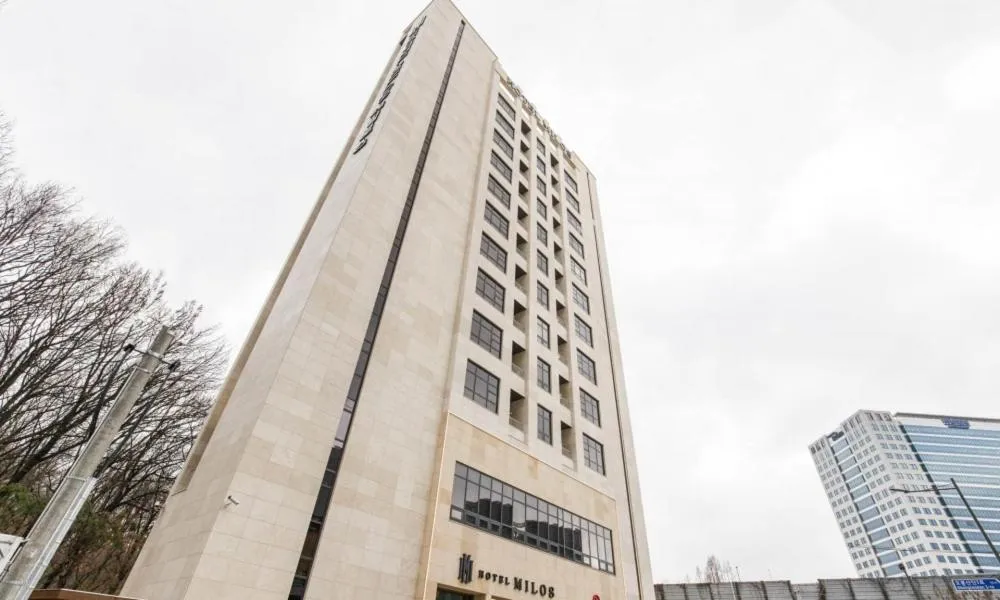 Property building in Uiwang Milos Hotel