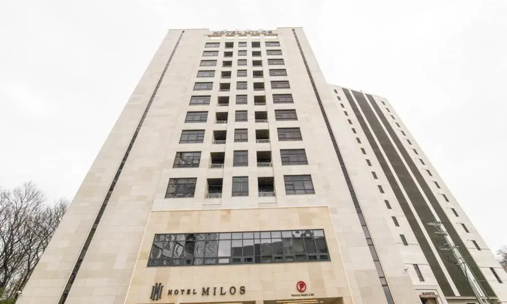 Property building in Uiwang Milos Hotel Property building in Uiwang Milos Hotel