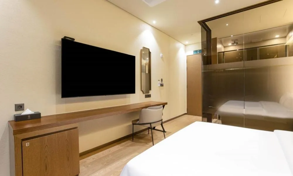 TV and multimedia, Bed in Uiwang Milos Hotel