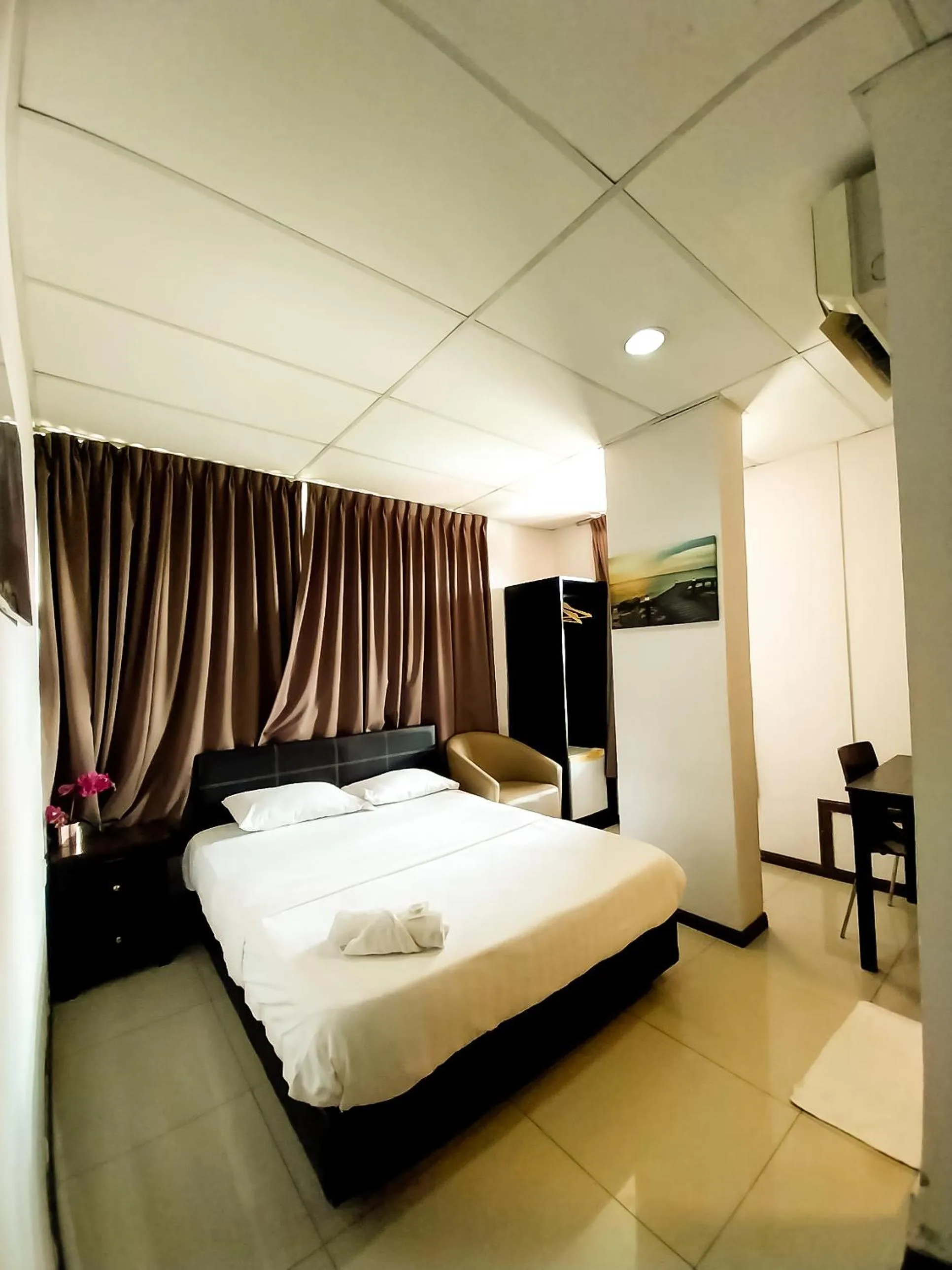 Photo of the whole room in MB Budget Hotel