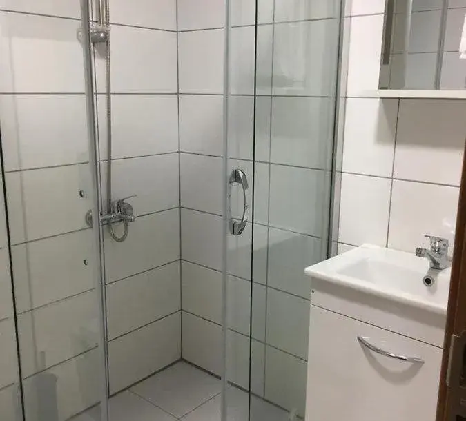 Small Single Room - single occupancy in Mojo Otel İzmir Small Single Room - single occupancy in Mojo Otel İzmir