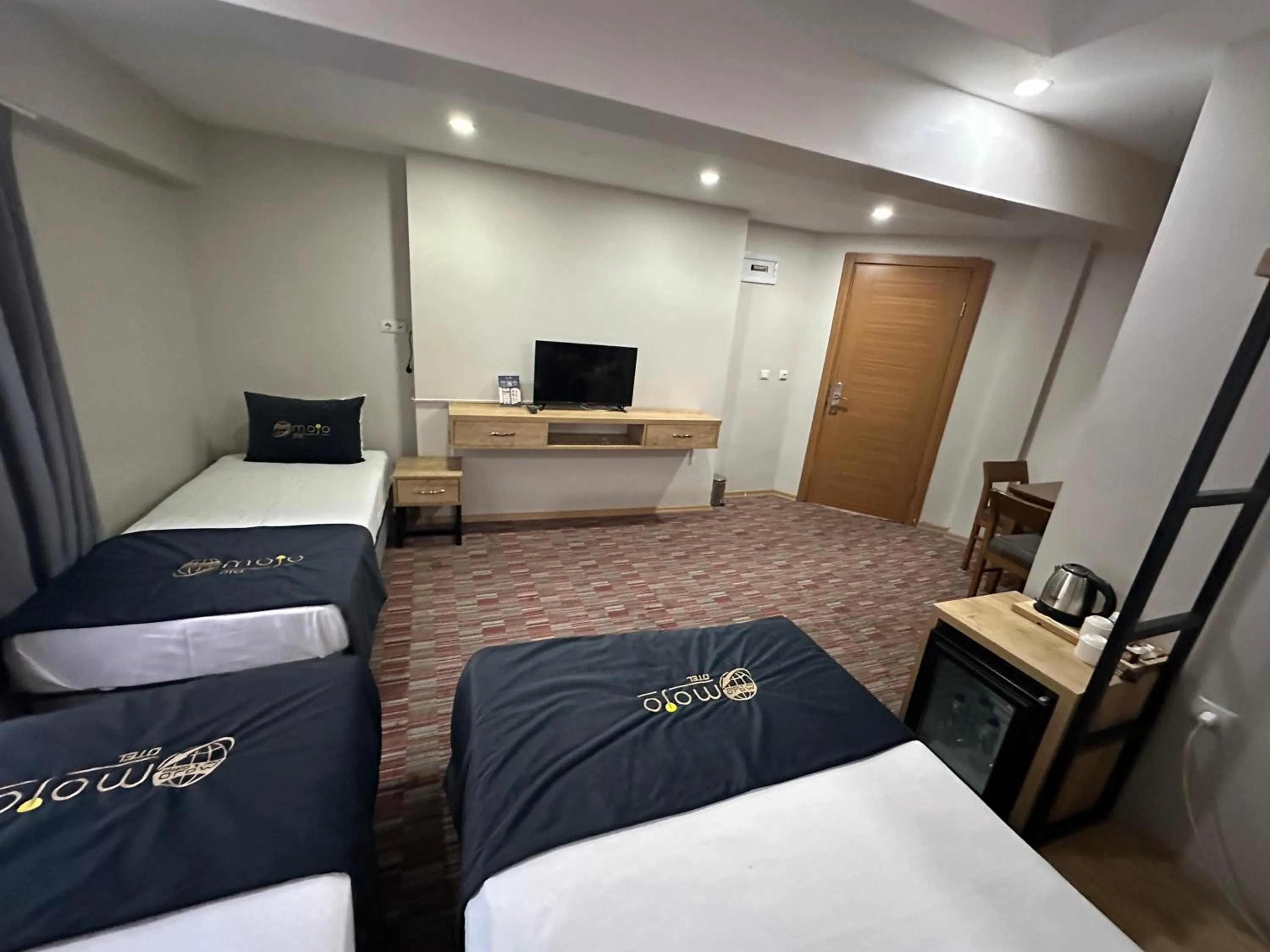 TV and multimedia in Mojo Otel İzmir