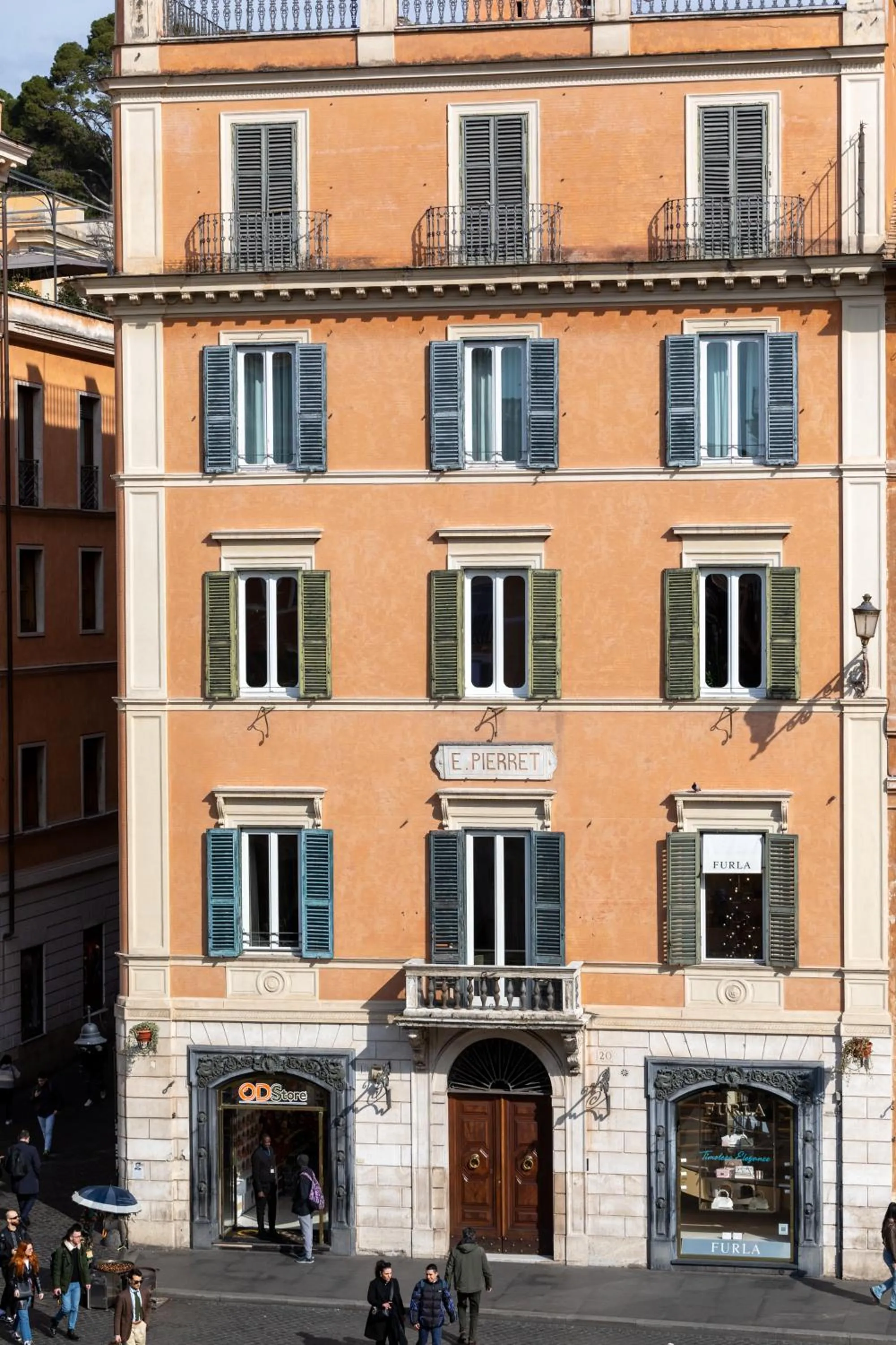 Property building in Residenza Pierret