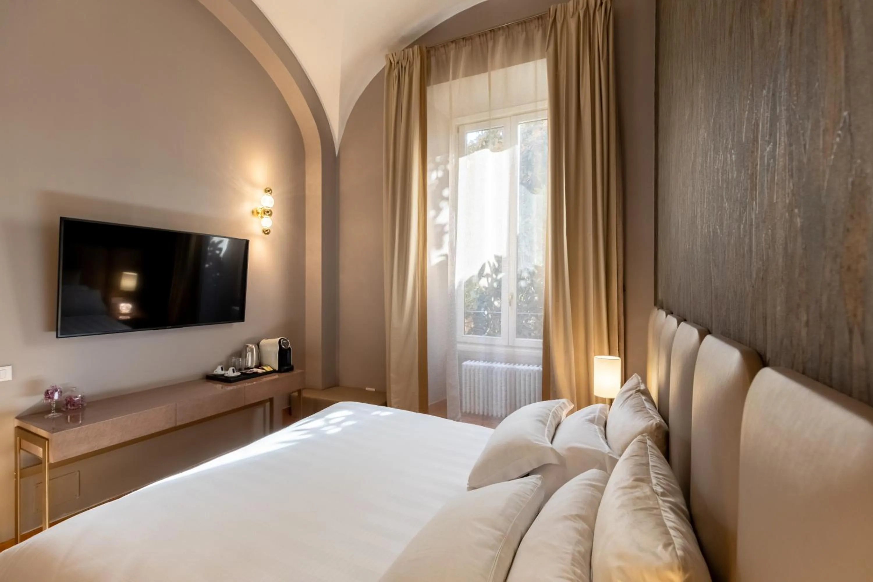 TV and multimedia, Bed in Residenza Pierret