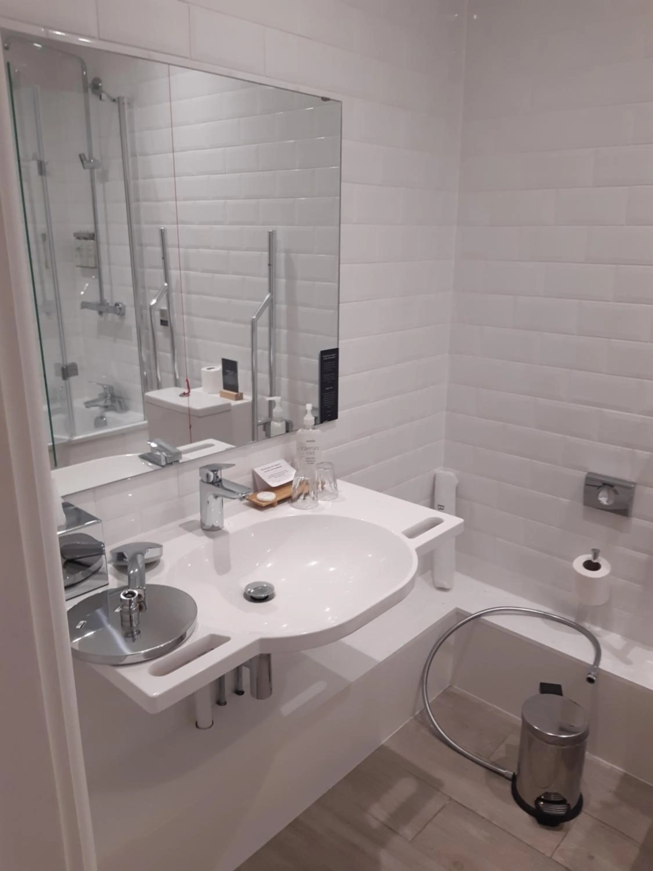 Bathroom in voco Oxford Spires by IHG