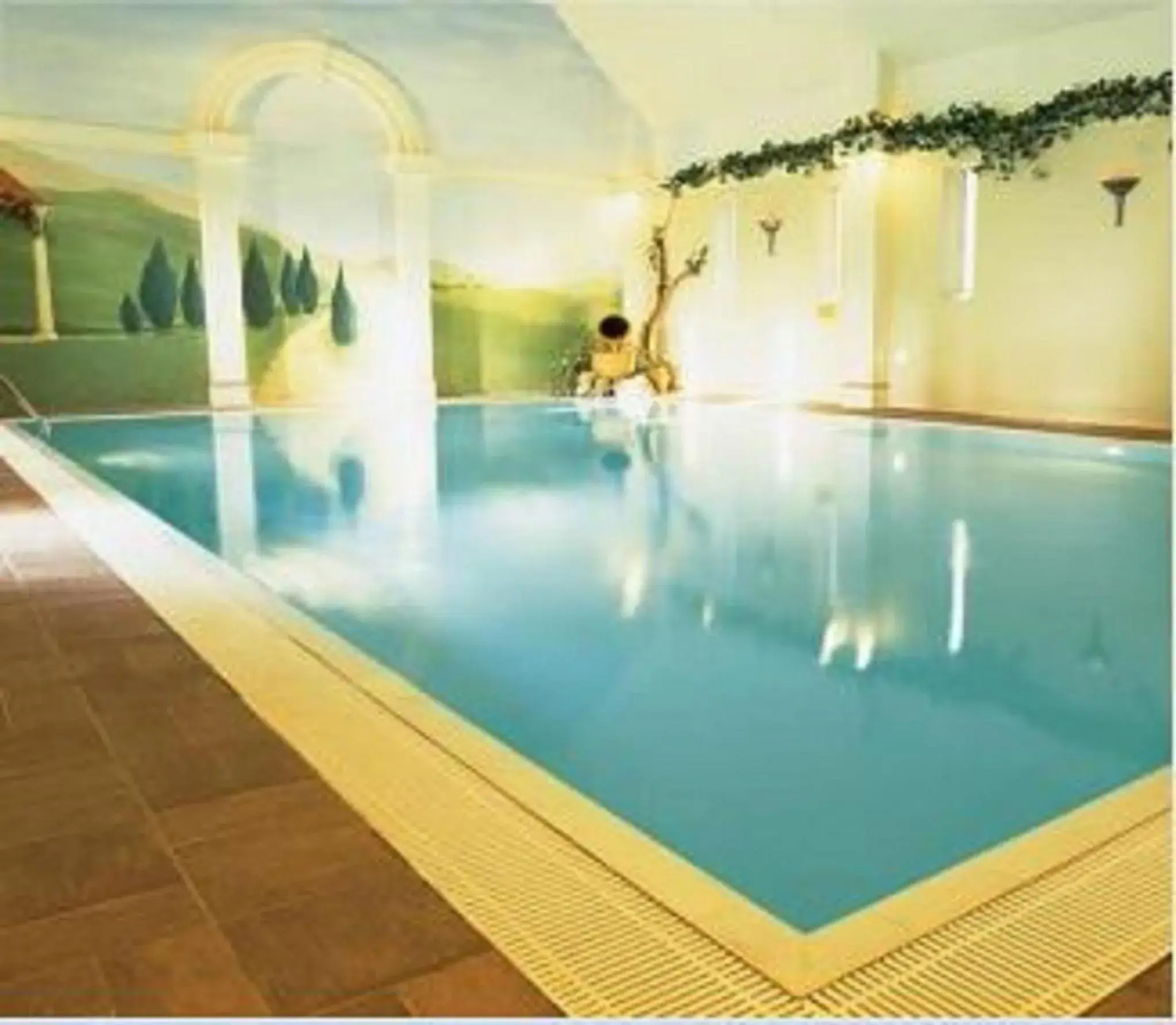Swimming pool in voco Oxford Spires by IHG Swimming pool in voco Oxford Spires by IHG