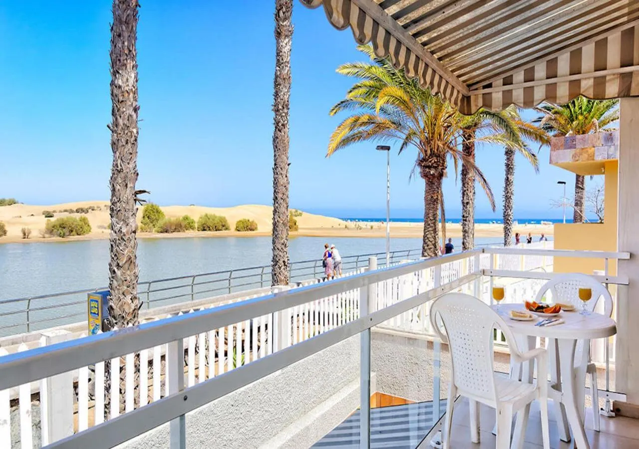 Sea view in Apartamentos Cocoteros