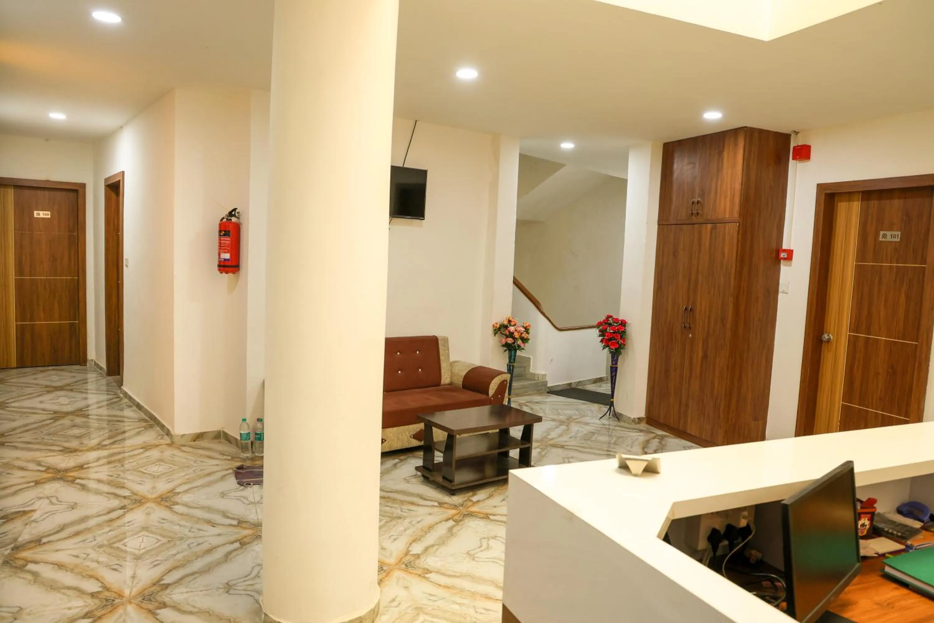 TV and multimedia in Hotel Aaram Kalupur